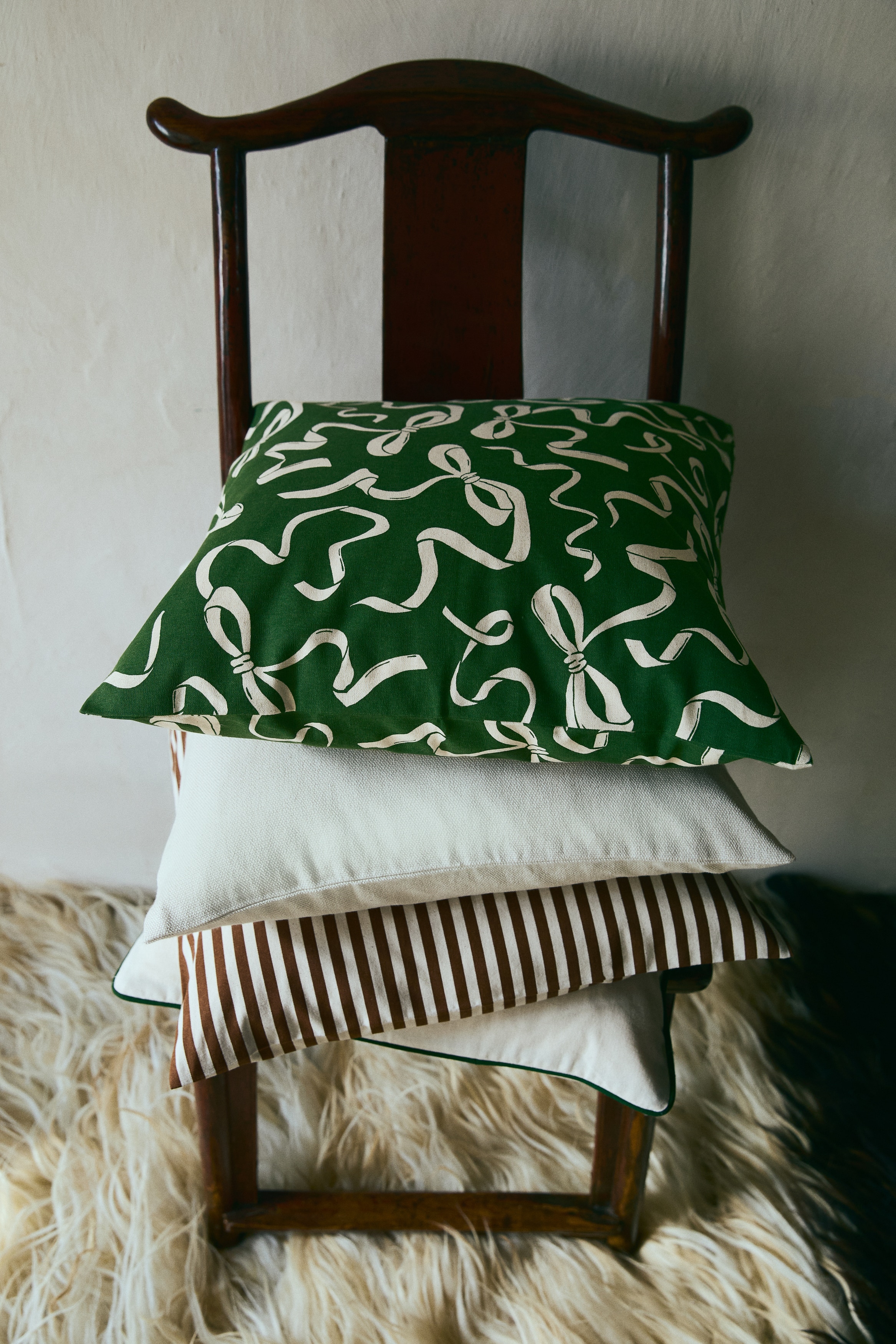 Kuddfodral i bomull med tryck - Grön/Rosetter/Brun/Rosetter/Röd/Rosetter