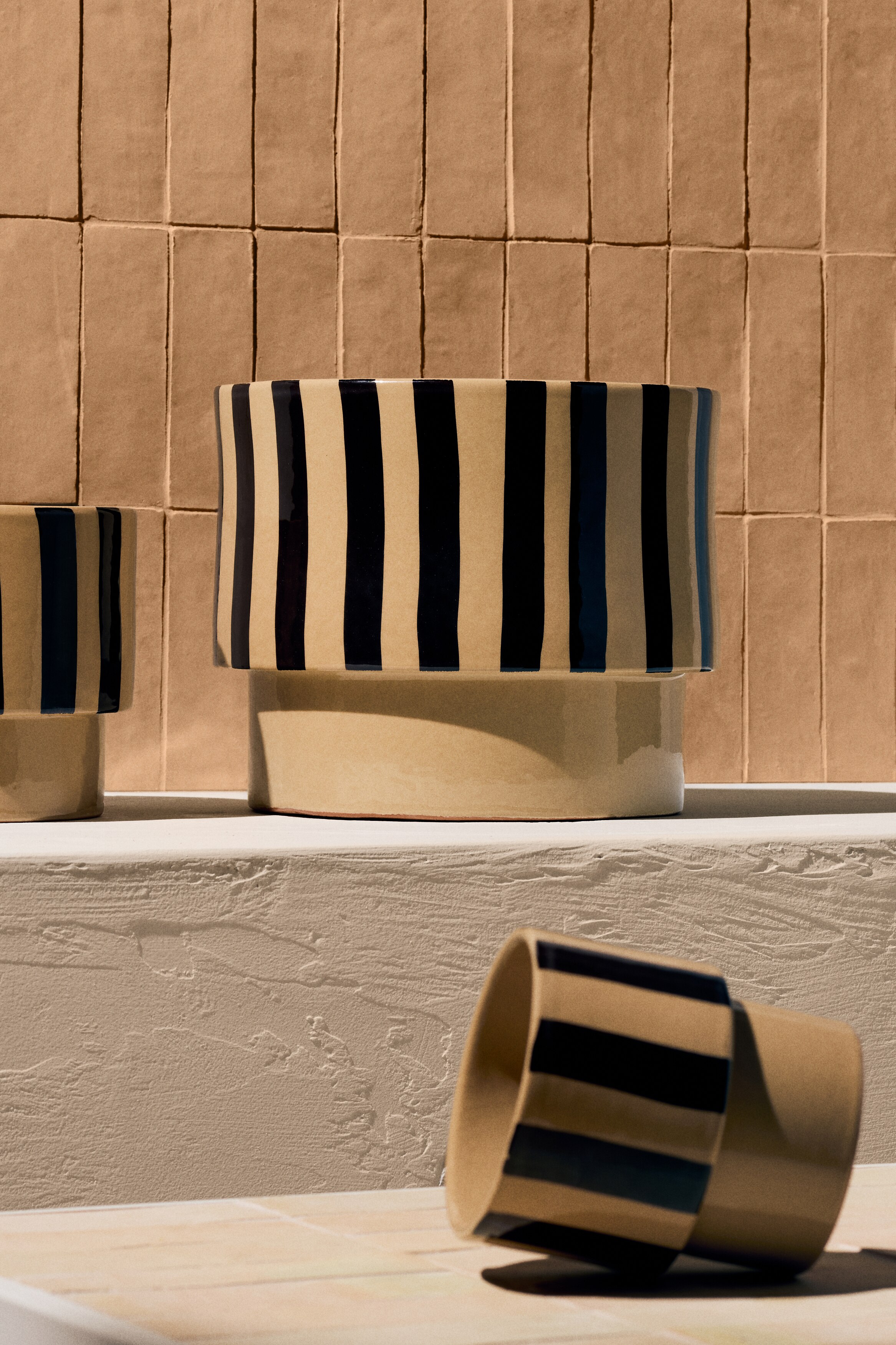 Extra-large terracotta plant pot - Dark beige/Striped/White/Patterned/Green