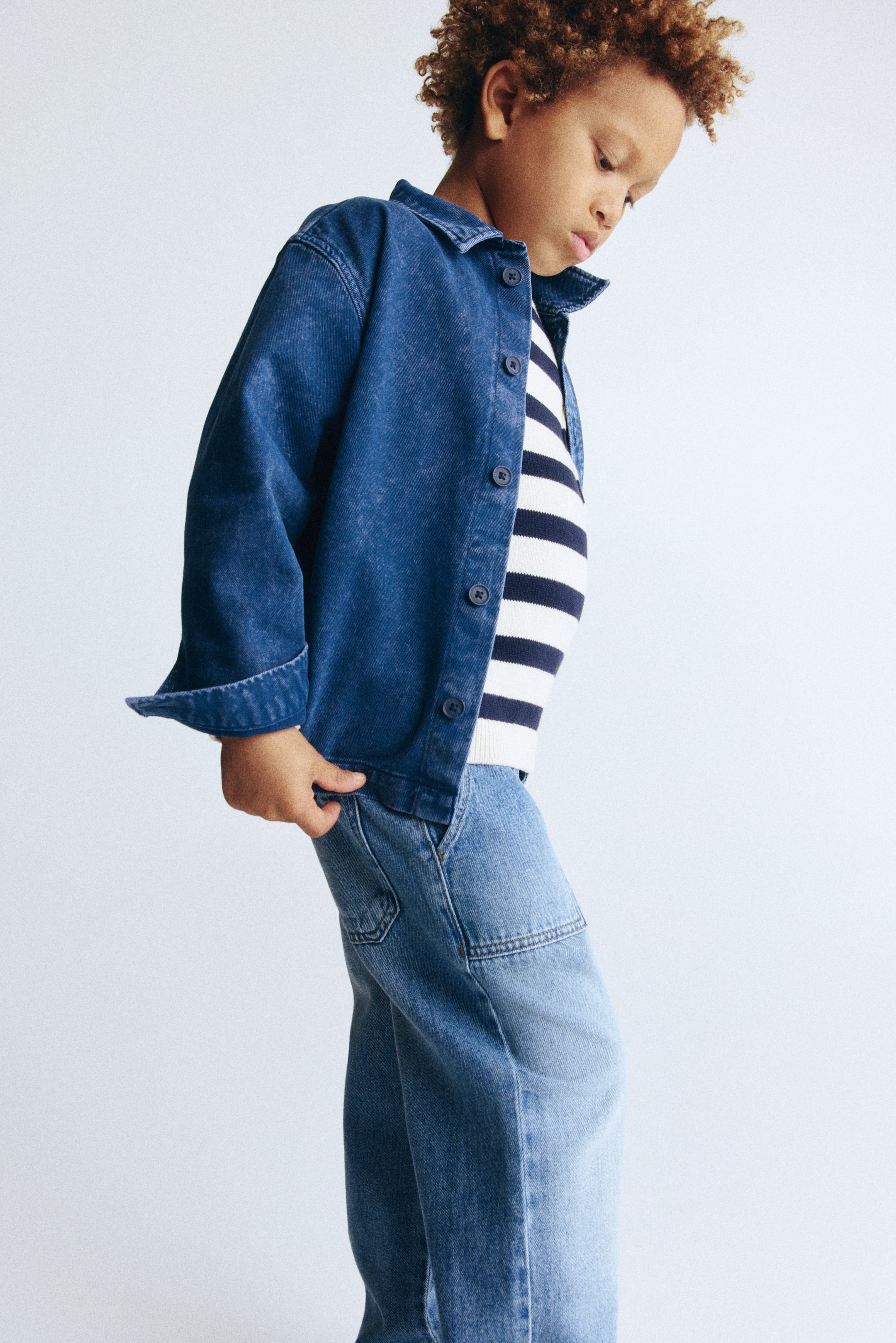 Loose-Fit Tapered Leg Jeans