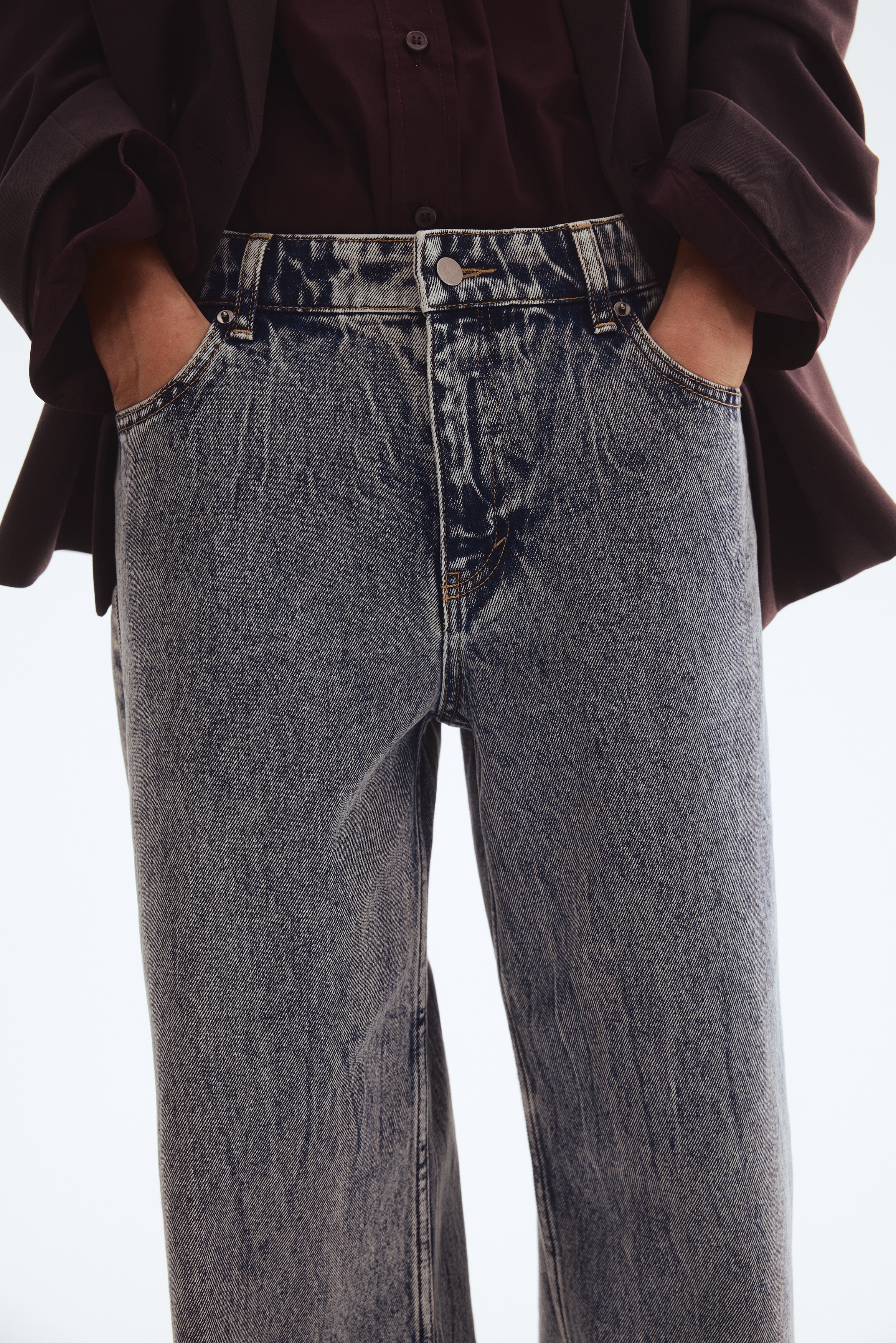 Straight-leg jeans