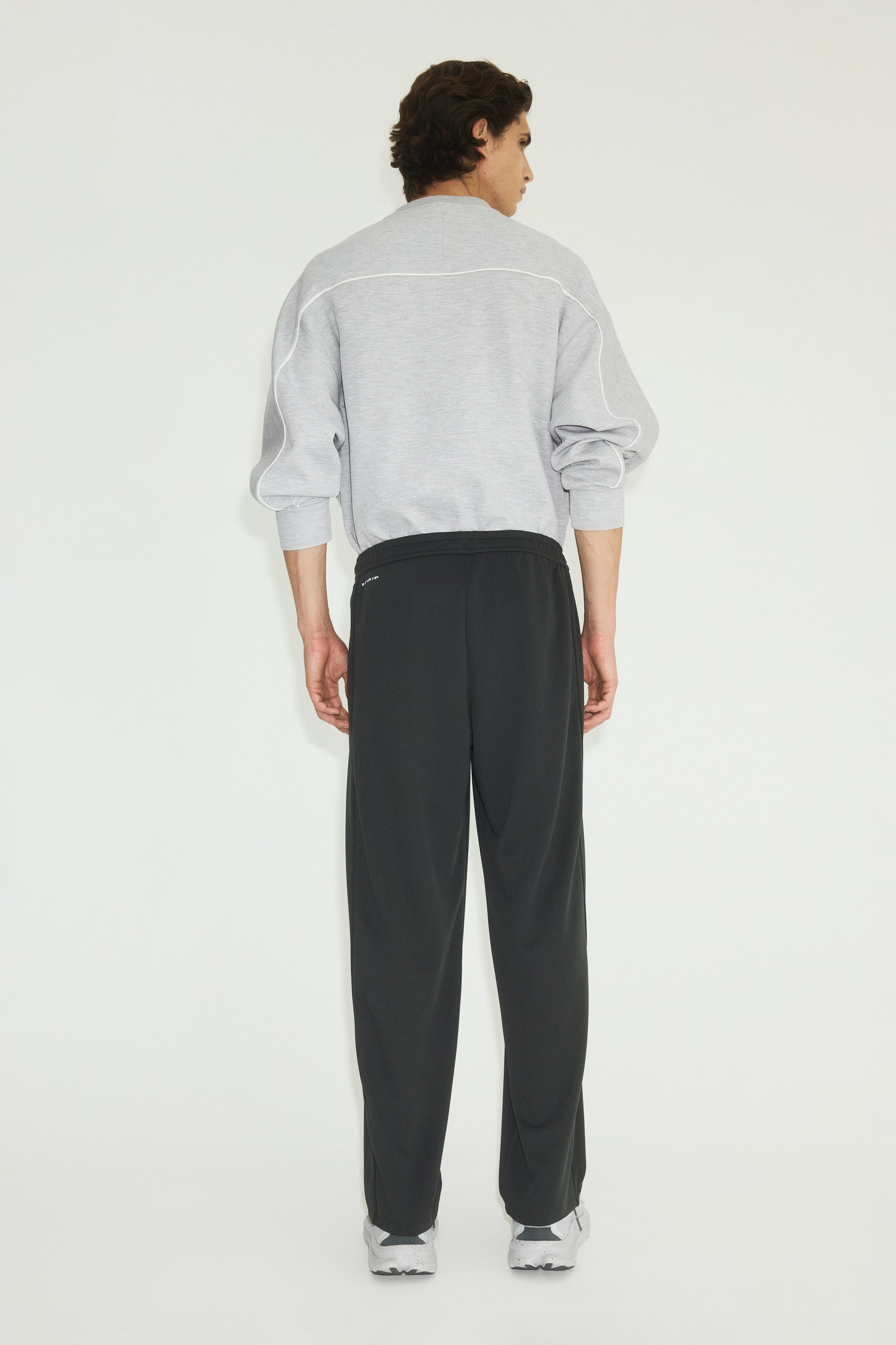 Relaxed-Fit Sports Joggers with DryMove™