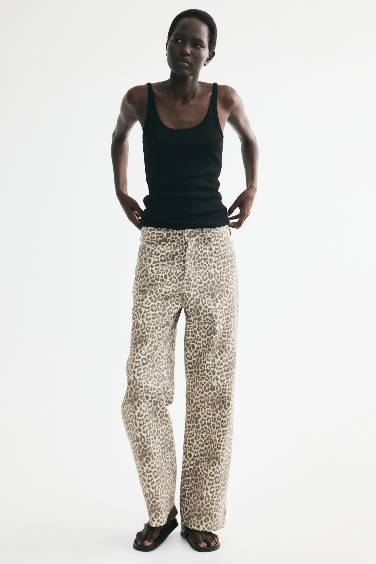 Wide Regular Waist Jeans - בז' בהיר/מנומר - 1