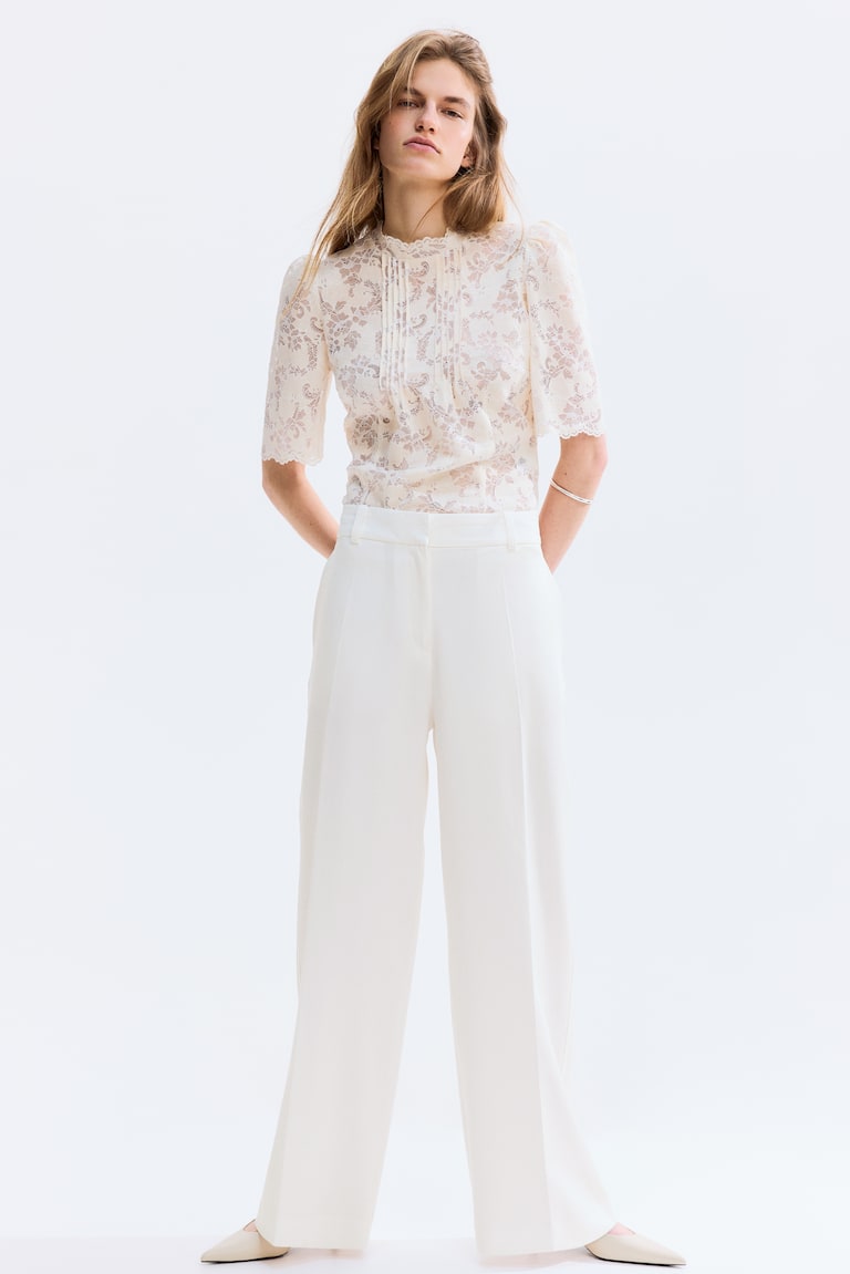 Široke pantalone elegantnog kroja