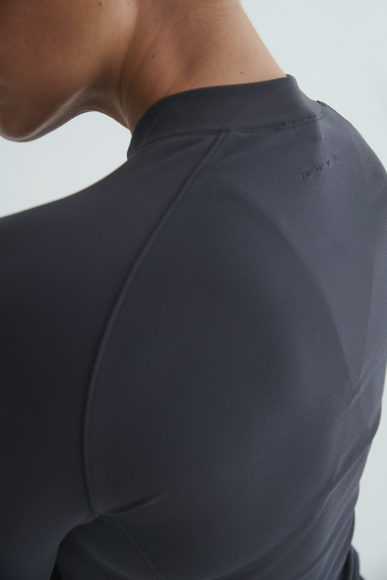 Seamless Activewear Jacket with DryMove - image 4