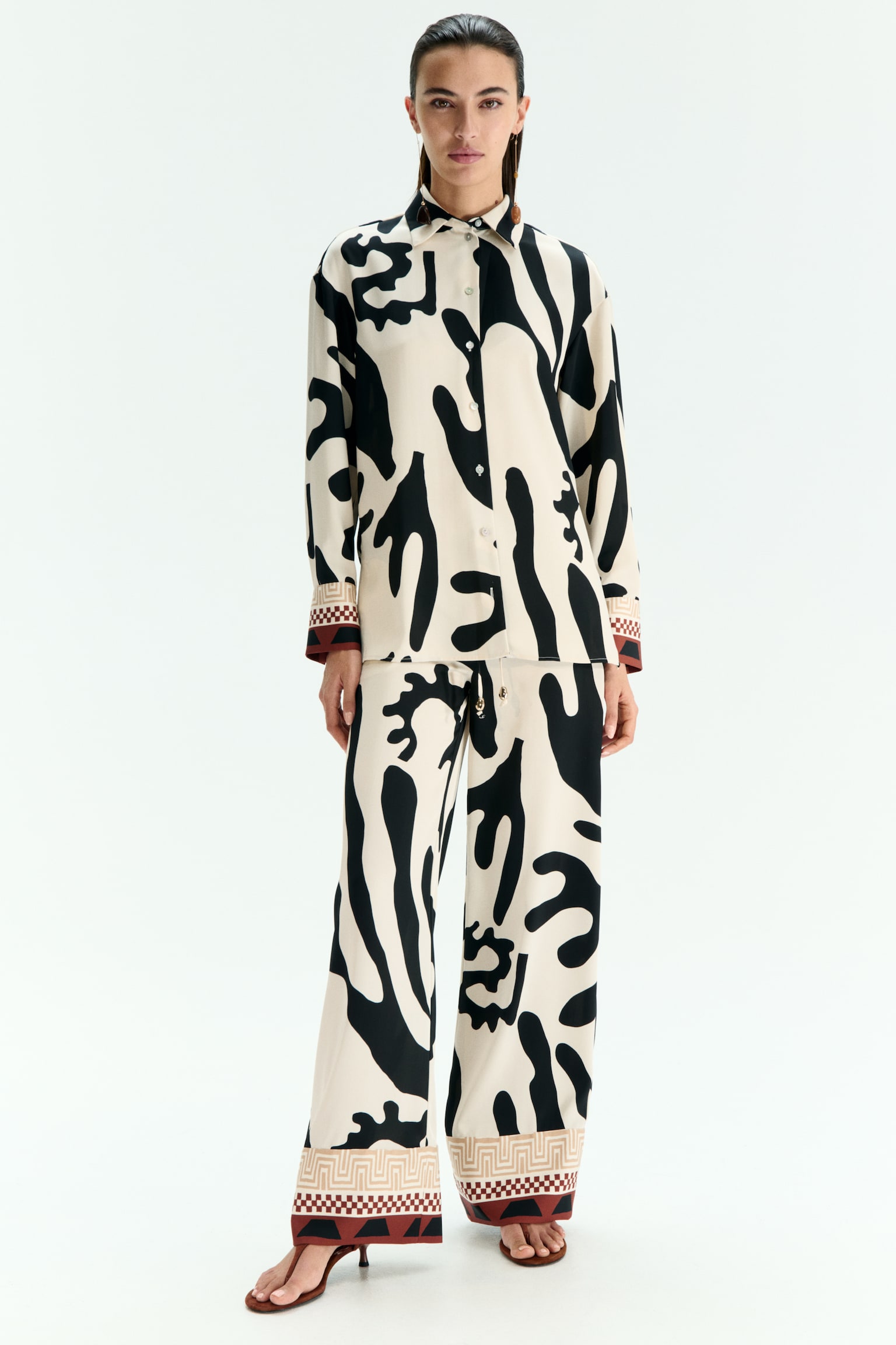 Wide drawstring trousers - Cream/Black patterned/Cream/Black/Dark khaki green - 4