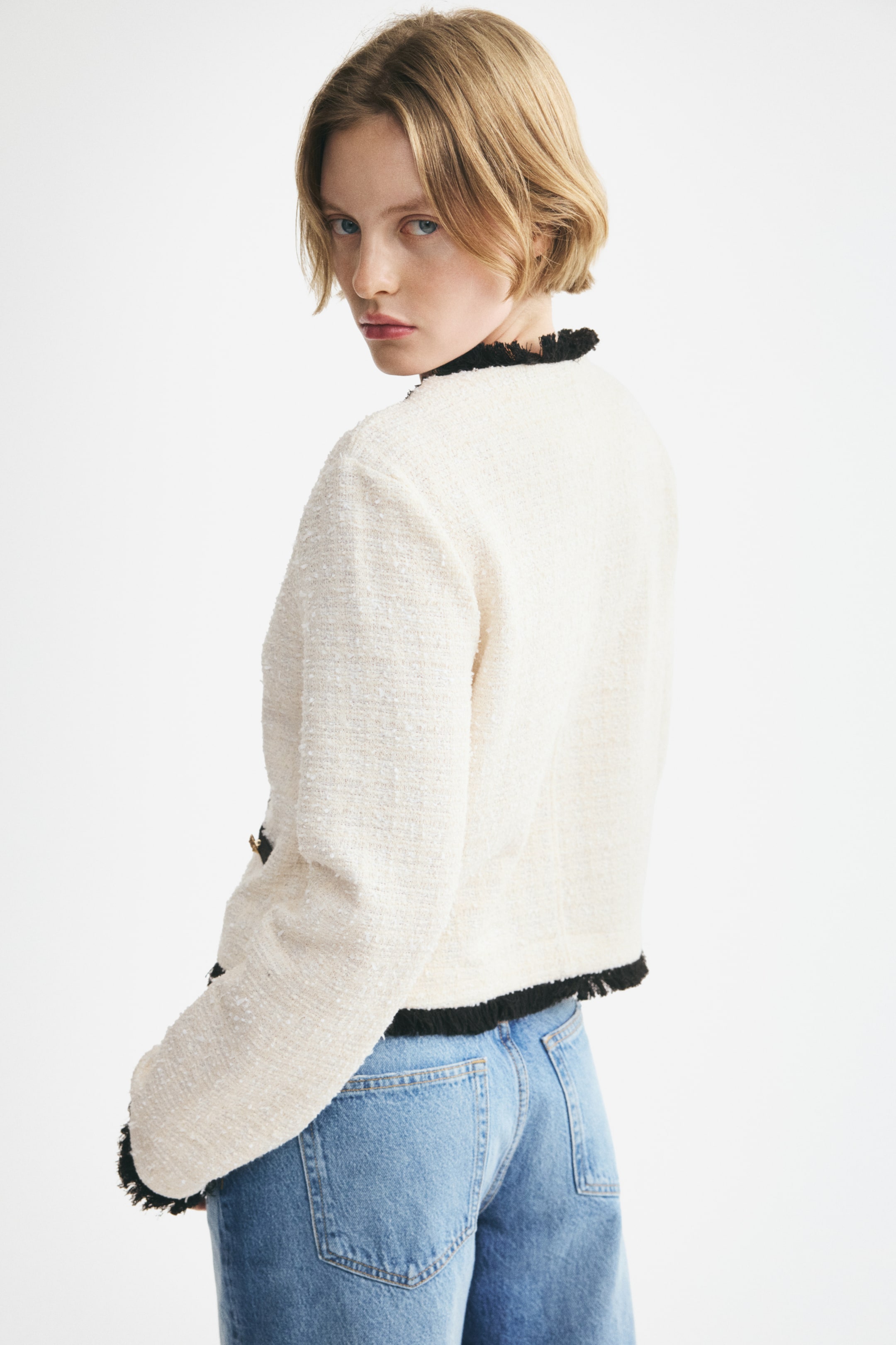 Женские куртки H&M Bouclé-Knit Jacket with Fringe — фото 6