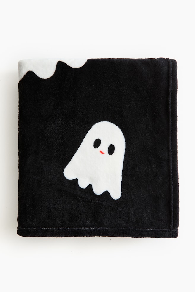 Patterned fleece blanket - Black/Ghosts/Beige/Croissants/Pale blue/Dachshund/Light beige/Dinosaurs/Light pink/Cherries - 1