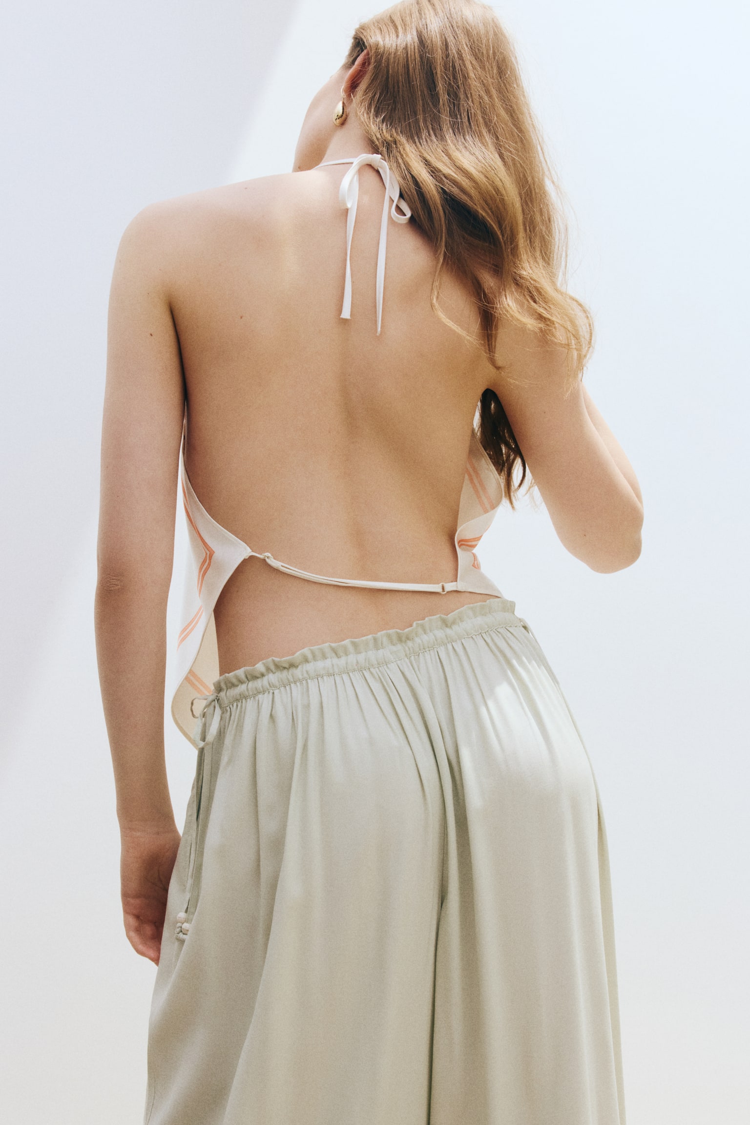 Asymmetric satin halterneck top - 5