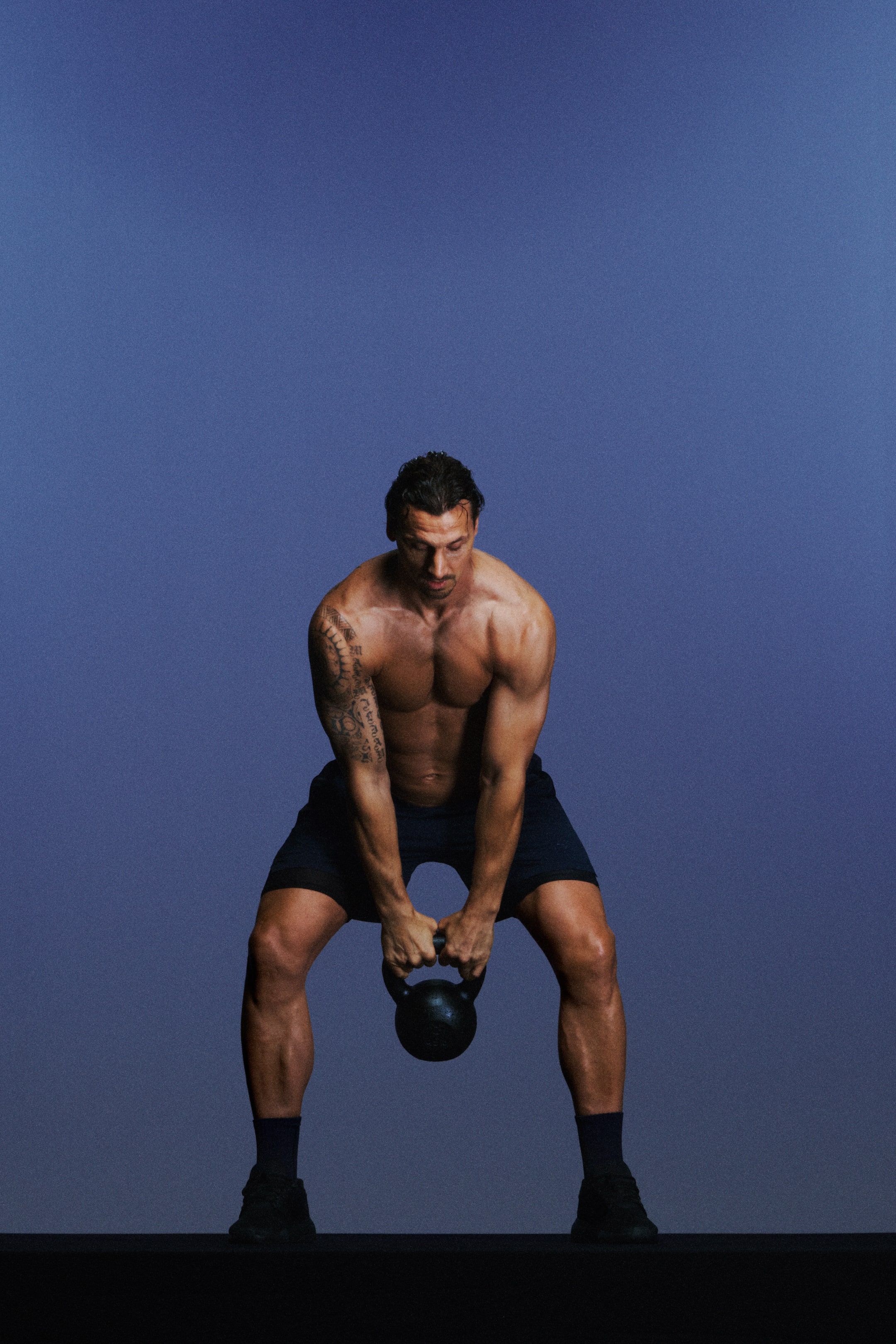 查看大圖: DryMove™雙層運動短褲 - 海軍藍/Move Zlatan - Men | H&M 4