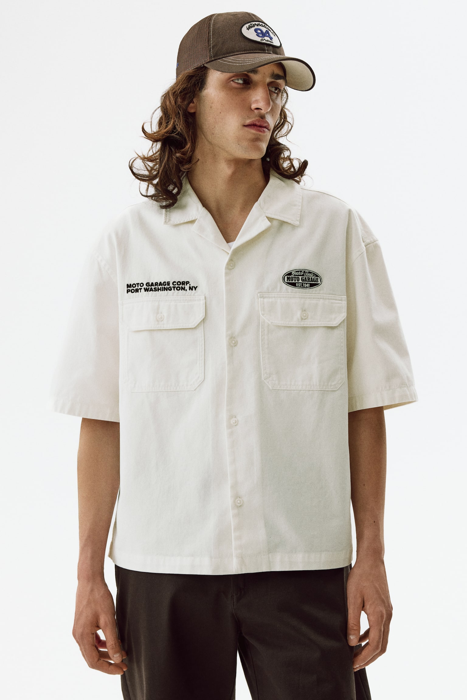 Relaxed Fit Short-sleeved utility shirt - White/Moto Garage - 1