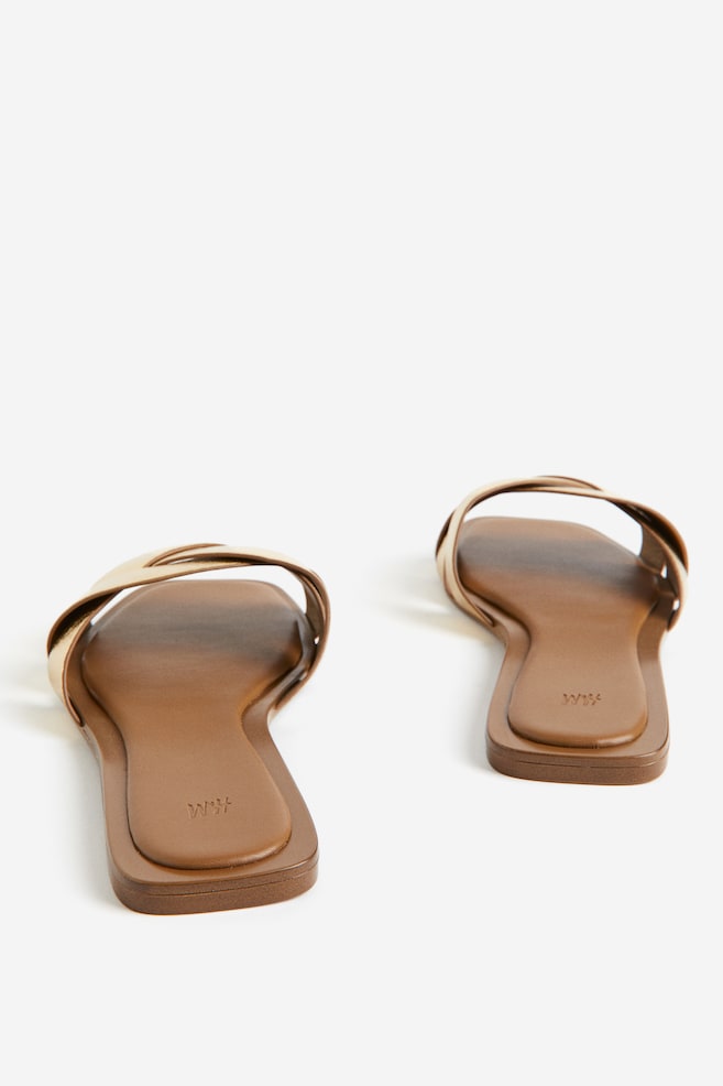 Flettede sandaler - Guld - 3
