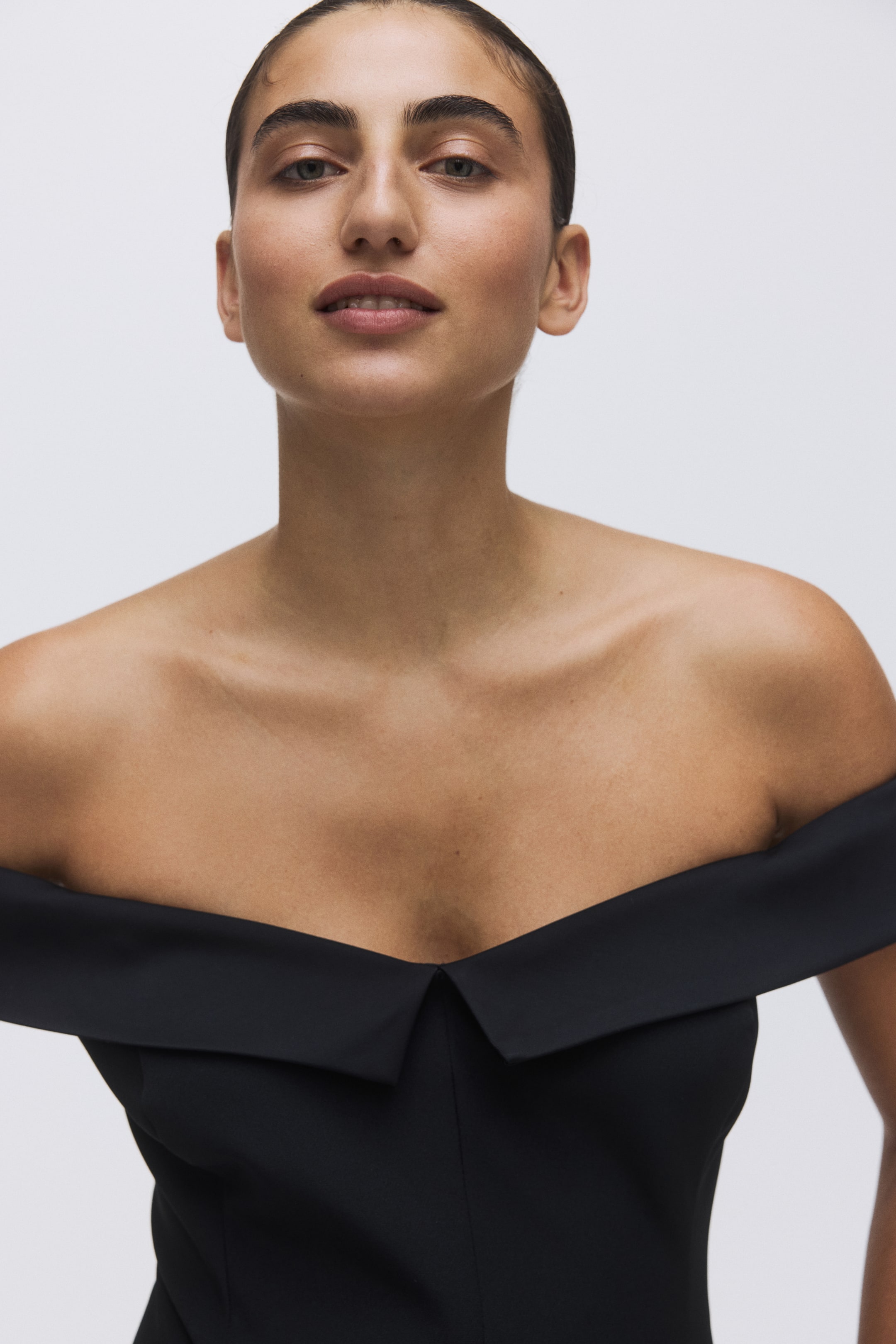 拡大画像を表示: Off-the-shoulder jumpsuit - ブラック - レディース | H&M JP 1