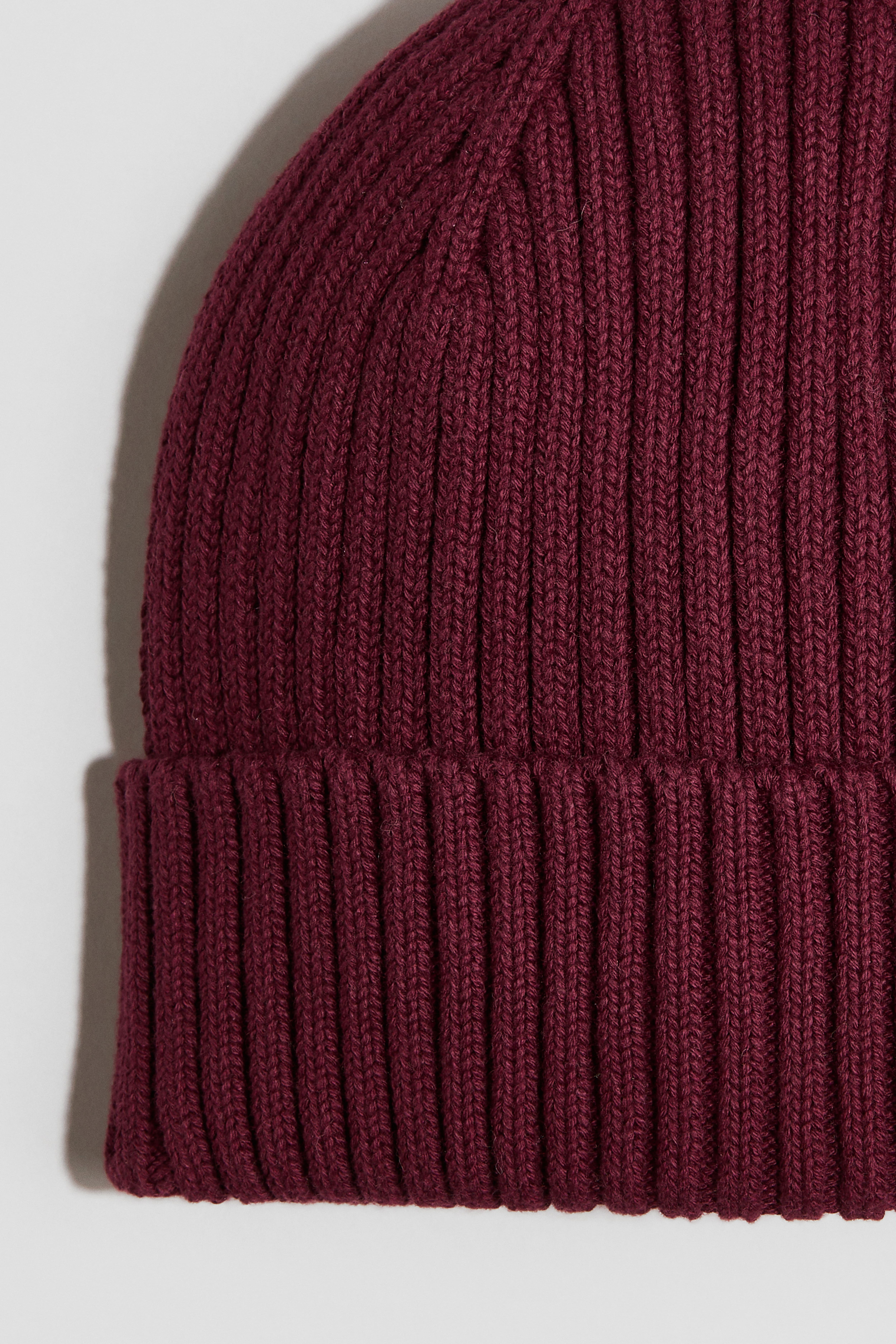 Bonnet en tricot côtelé