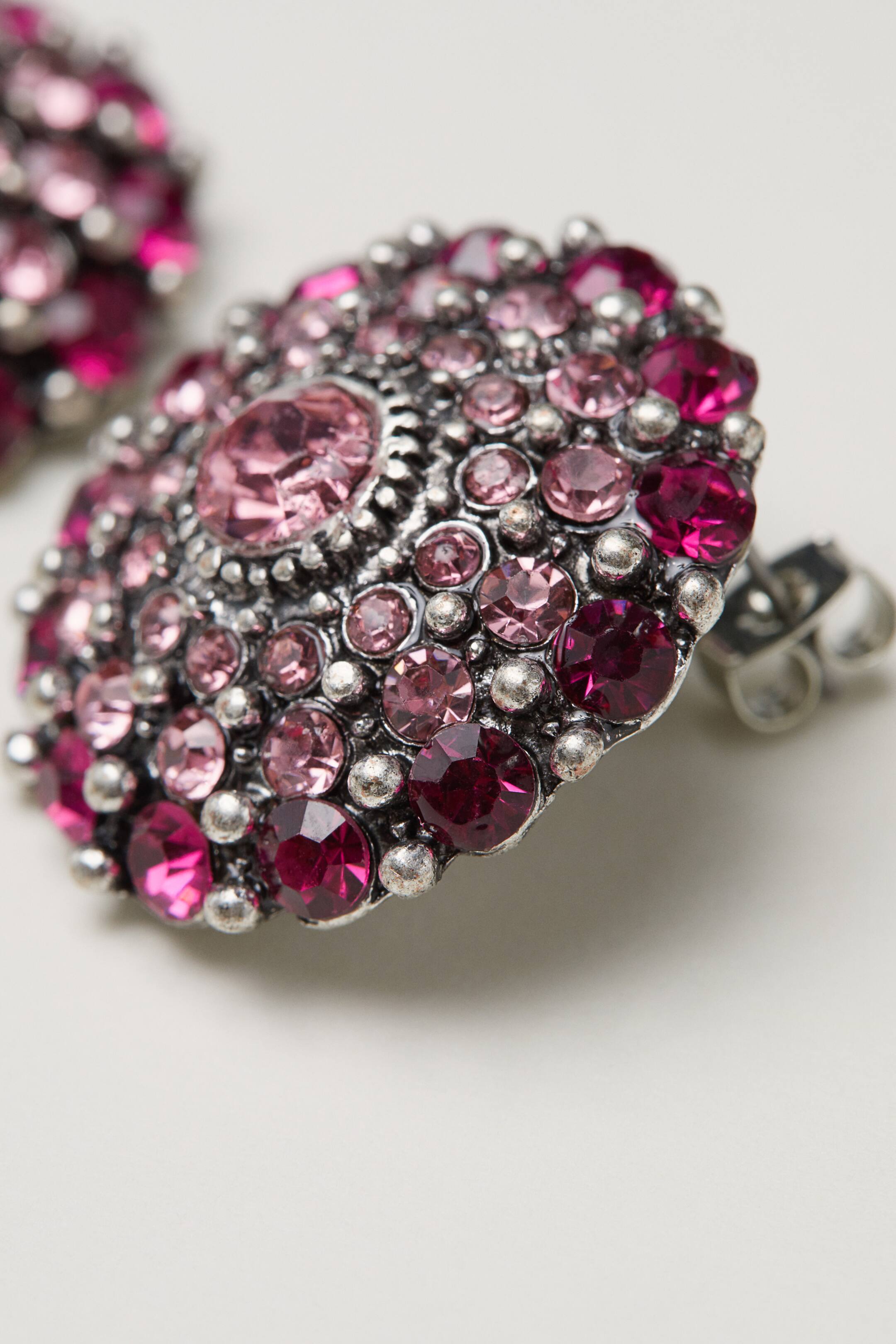 Näytä suurempi kuva: Strassikorvarenkaat - Magenta - NAISET | H&M FI 2