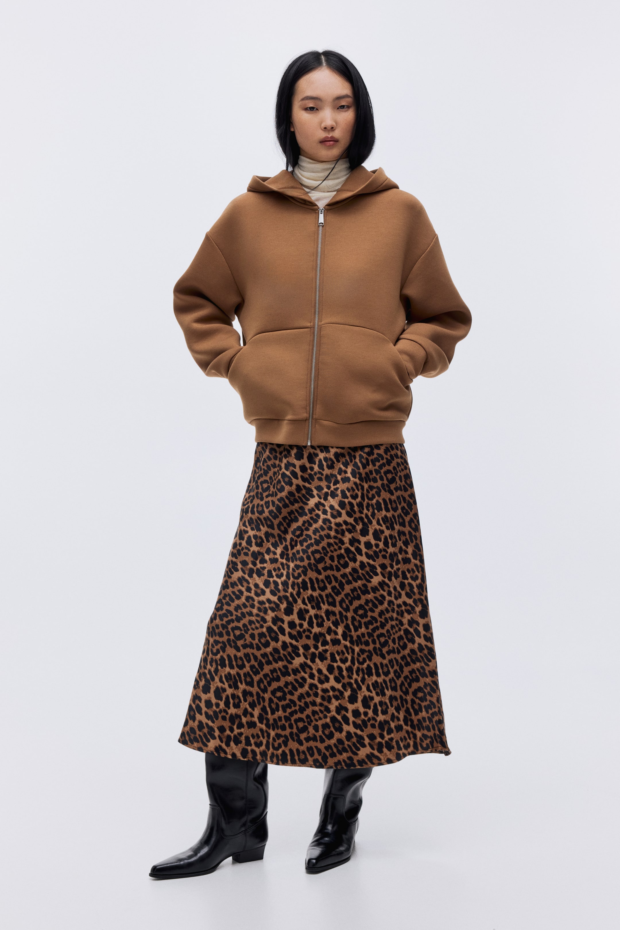 Ver imagen más grande: Falda midi - Beige/Estampado de leopardo - MUJER | H&M ES 2