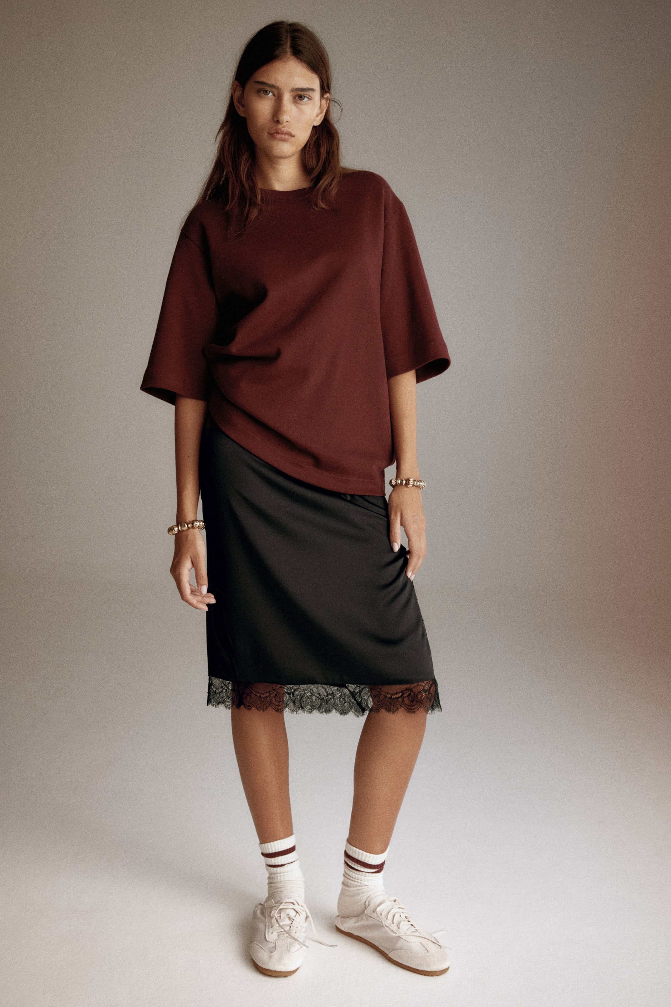 Xem ảnh lớn hơn: Chân váy có chi tiết ren - Màu đen - Ladies | H&M VN 2