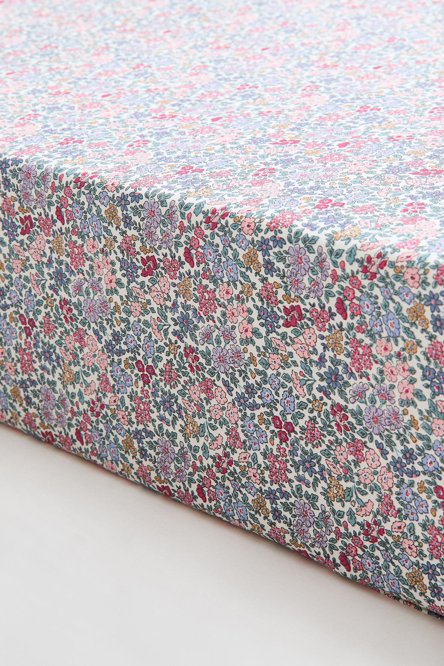 Cotton cot fitted sheet - Cream/Floral - 2