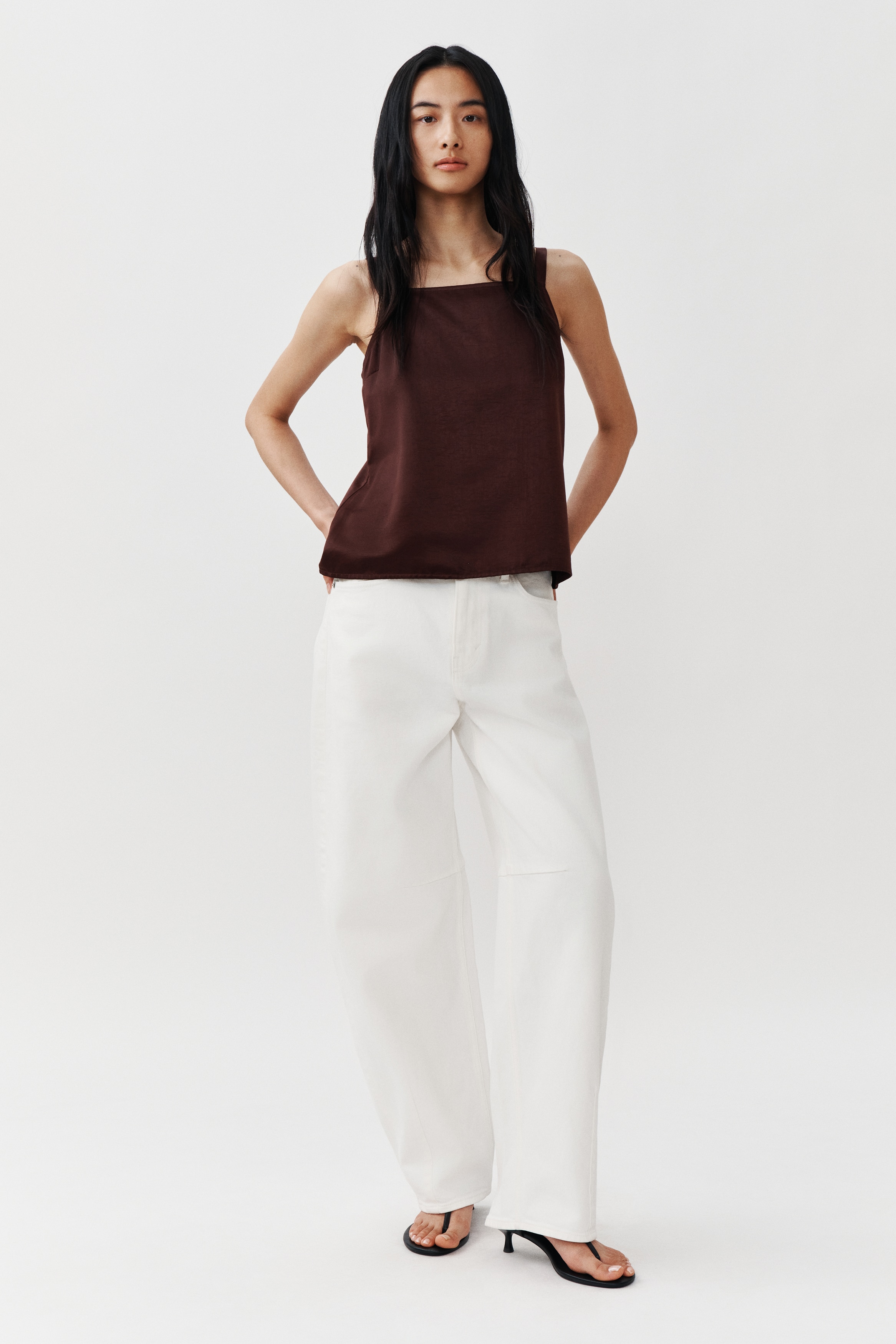バックボタンキャミトップス - ダークブラウン - レディース | H&M JP