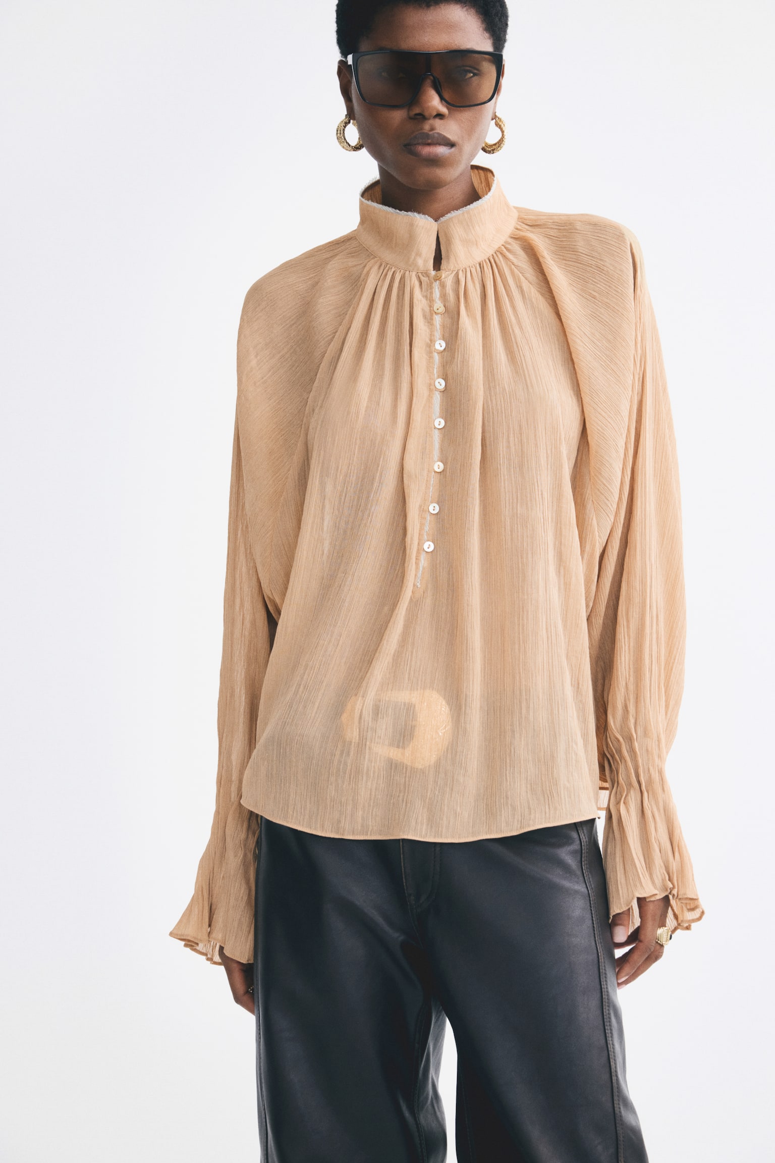 Женская блузка H&M Crinkled Button-Top, цвет: Тёмный бежевый — фото 3