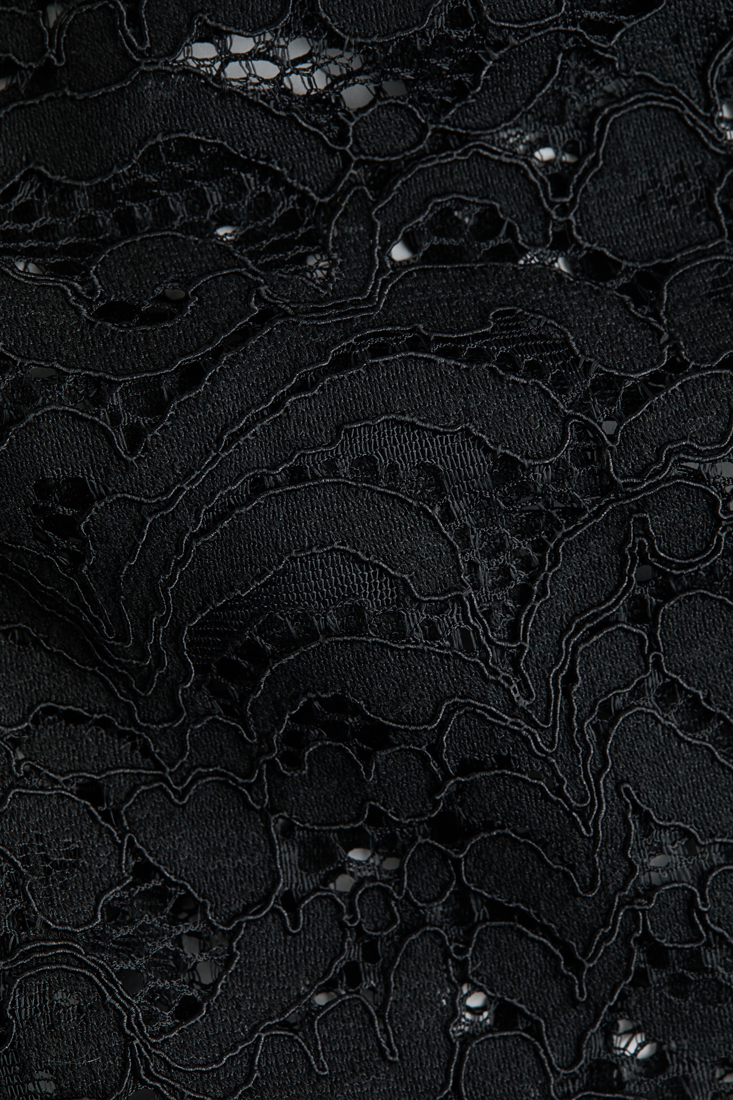 Shoulder-pad lace blouse