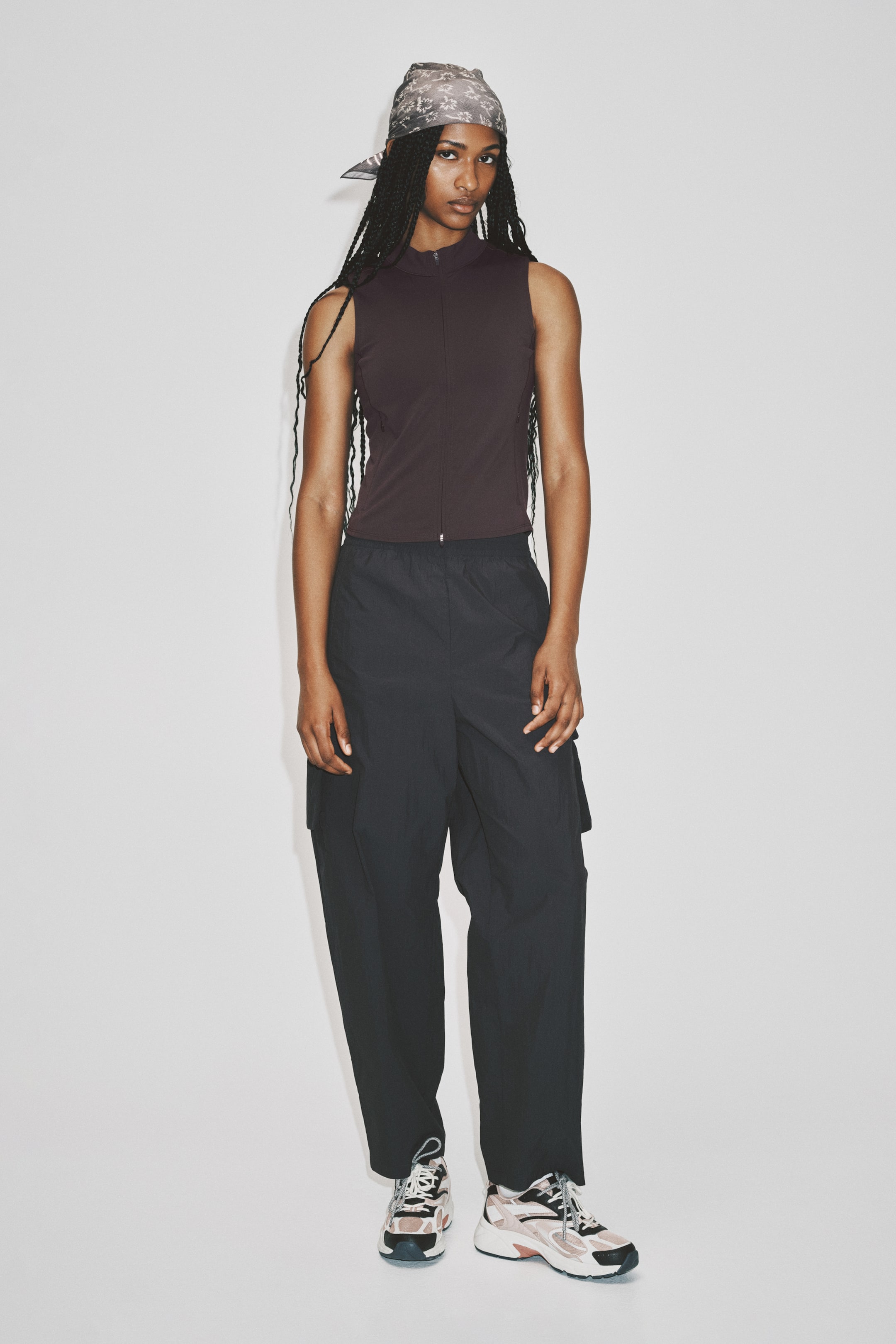 Женские жилеты H&M Slim-Fit Running Vest with SculptMove™ — фото 4