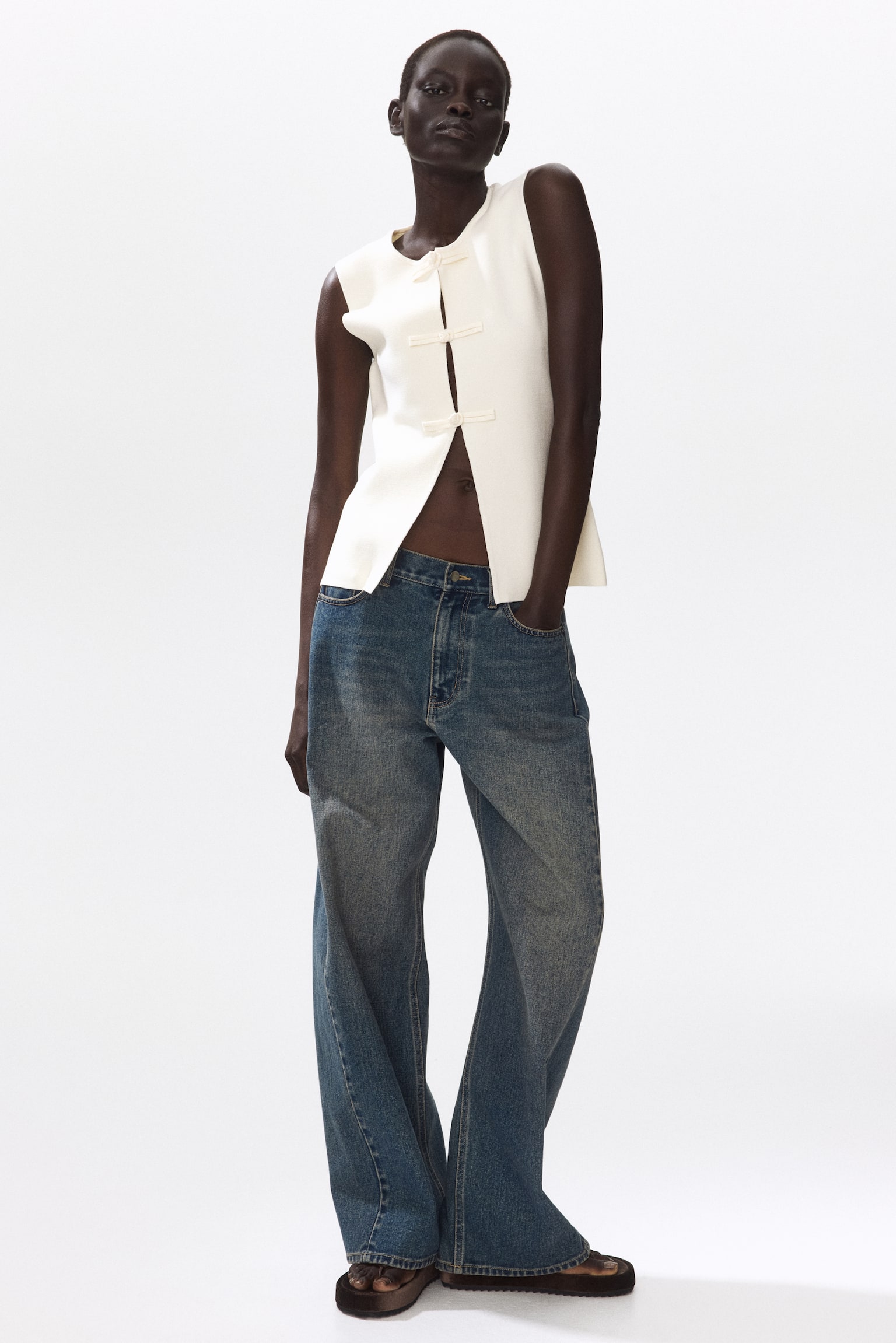 Женский топ H&M Sleeveless Button-Front Top, цвет: Кремовый — фото 4