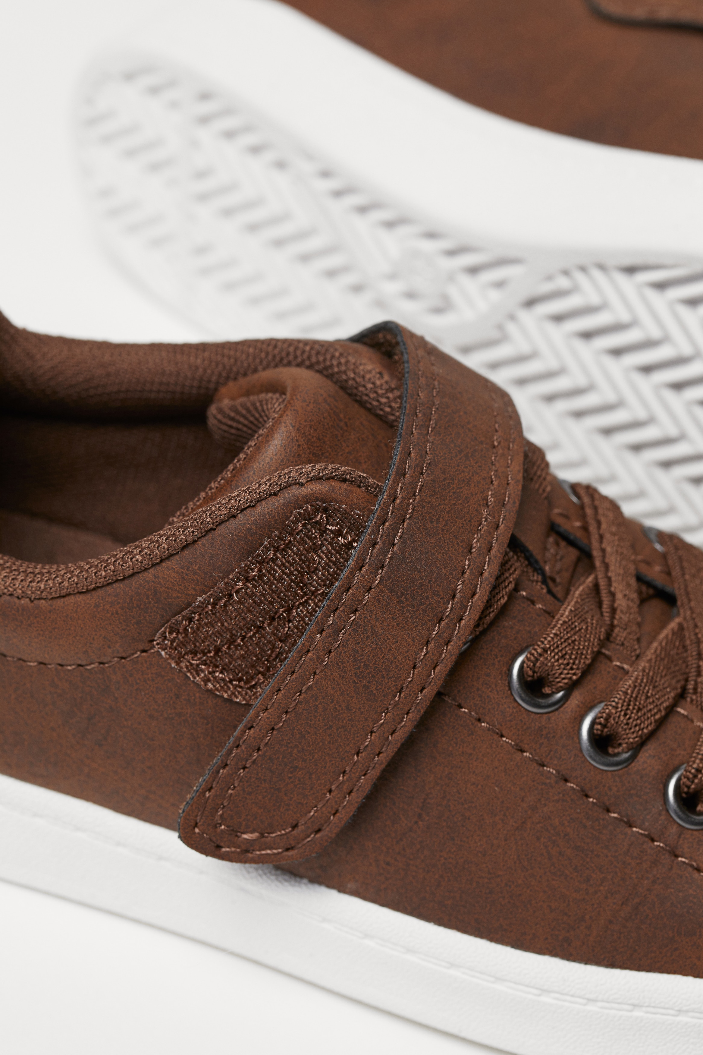 Chaussures Blanches H&M En Cuir Verni Pour Garçon - Taille UK 12.5 (EUR 45) - Style Décontracté Printanier