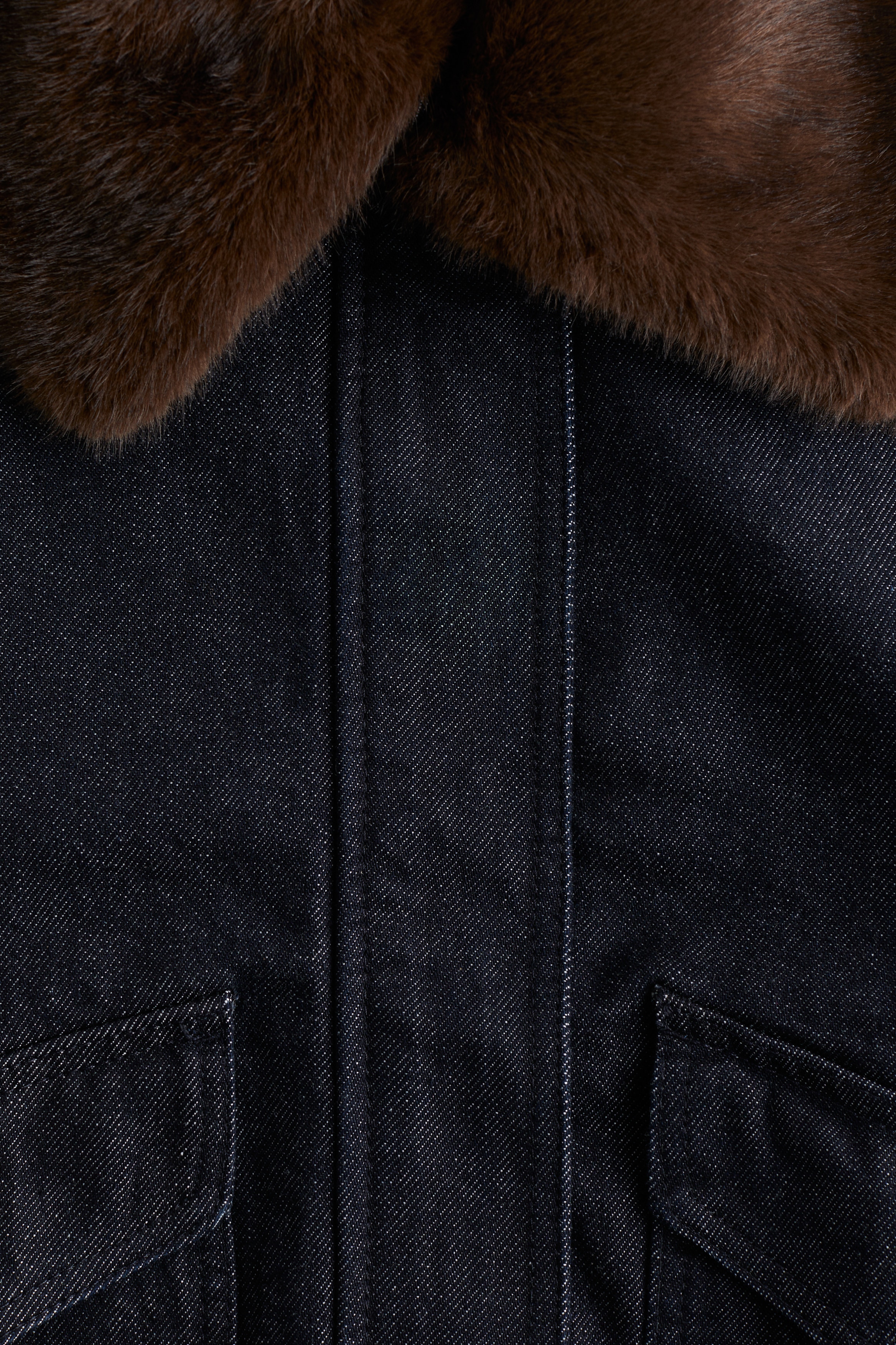 Fluffy-collar denim jacket