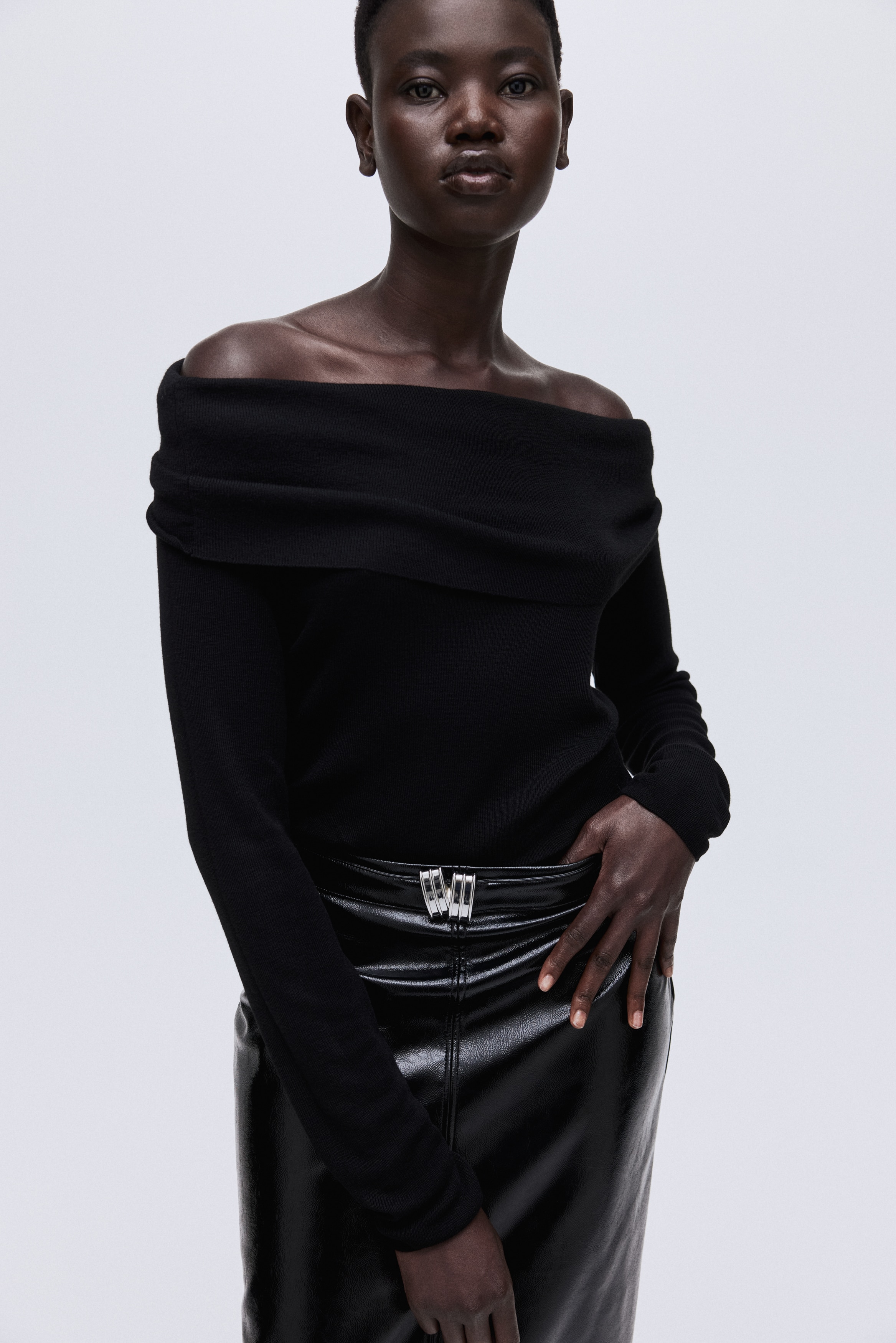 Off-the-shoulder jumper