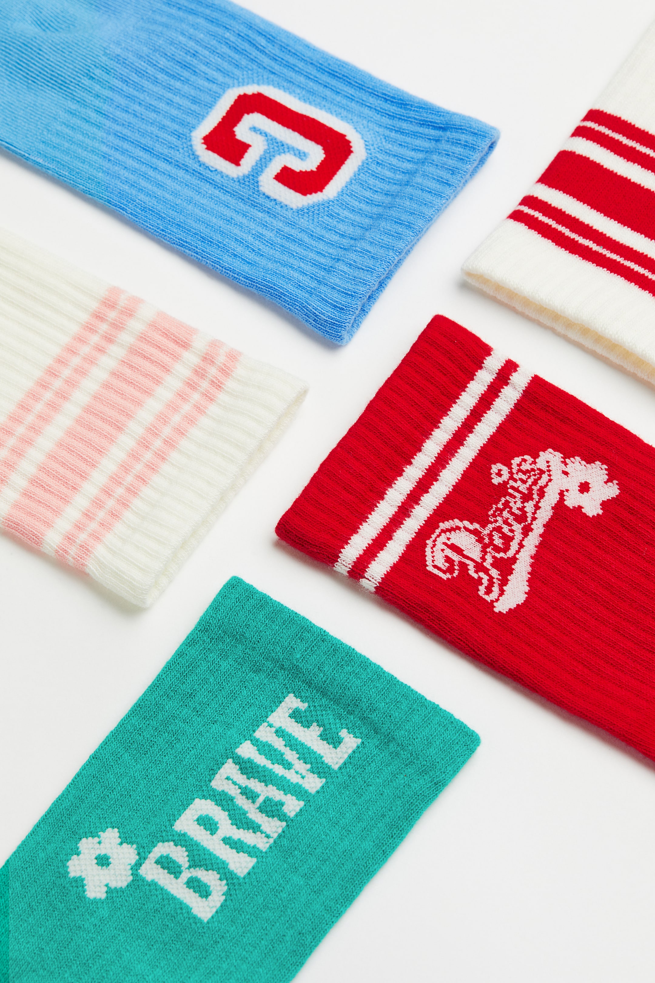 Xem ảnh lớn hơn: Bộ 5 đôi vớ - Màu đỏ/Xanh dương/Trắng - Kids | H&M VN 2