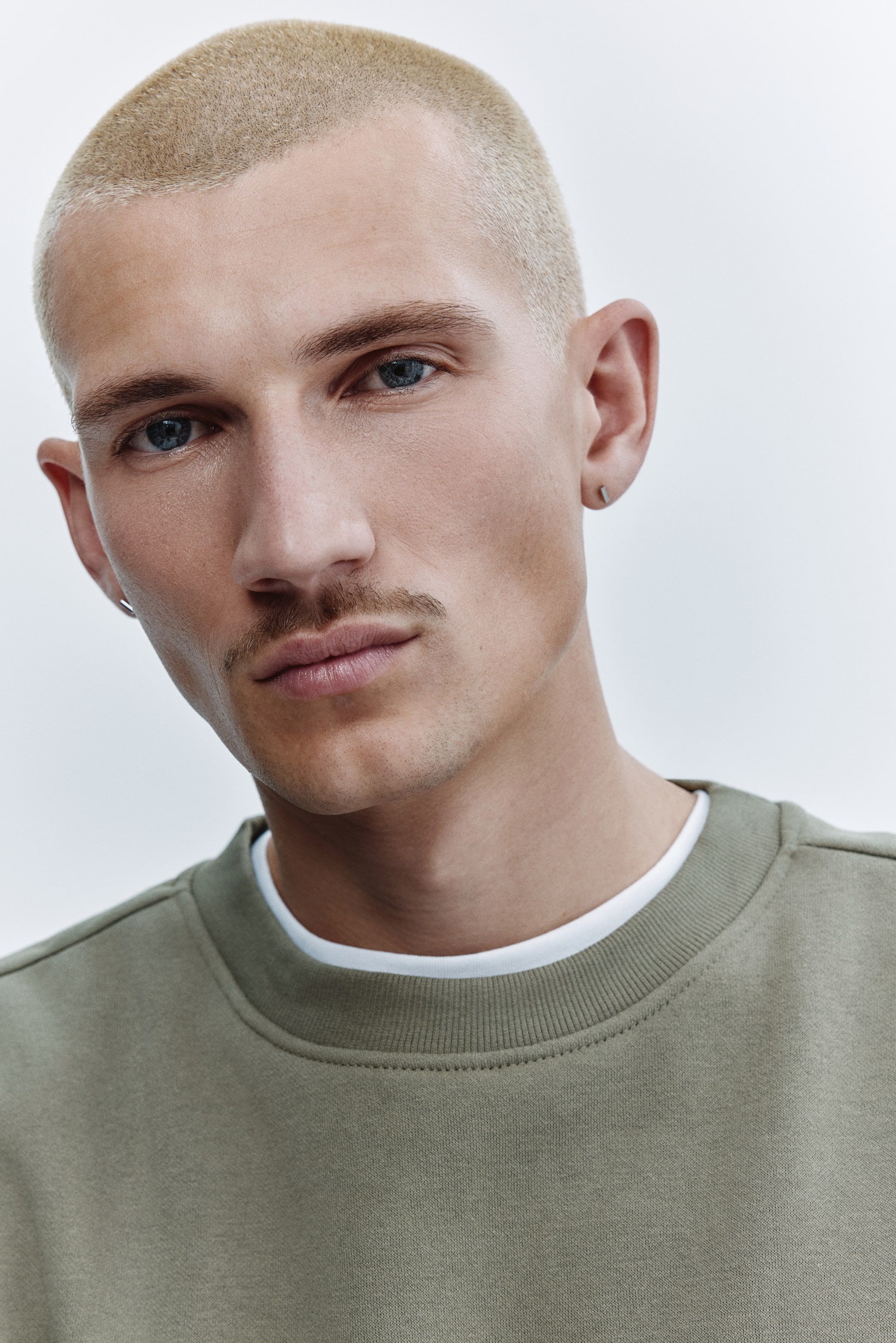 Loose-Fit Sweatshirt