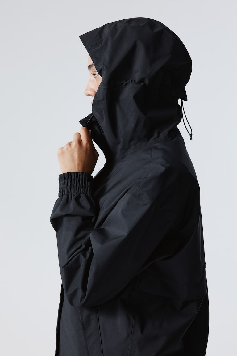 Rain jacket with StormMove™