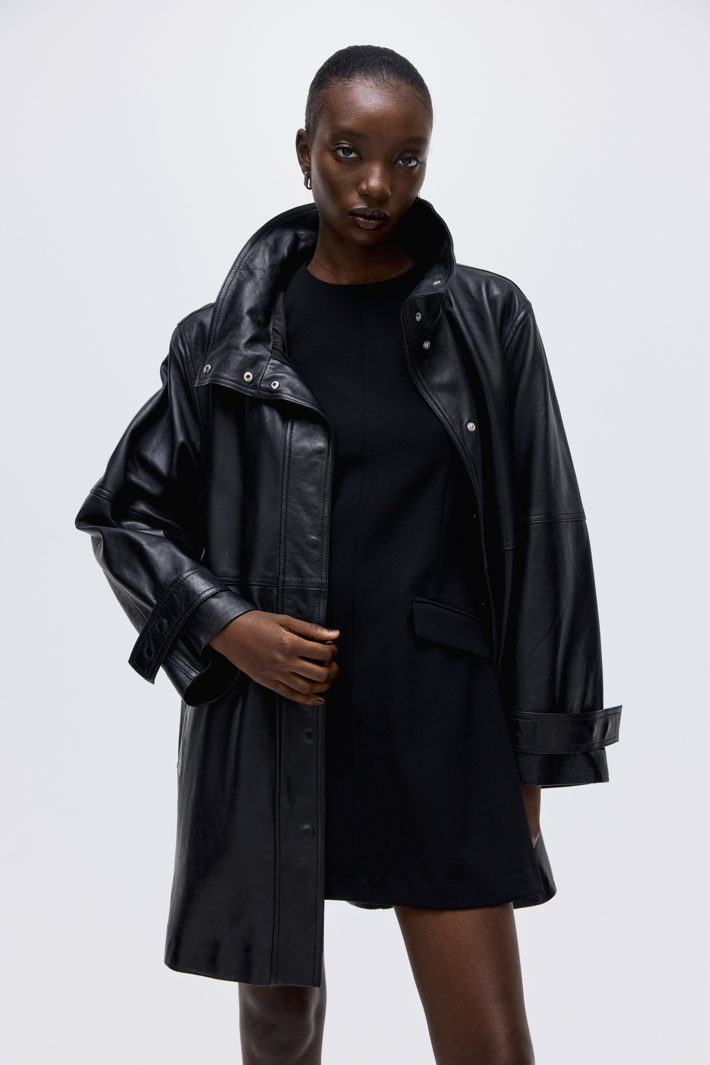 ショルダーパッドワンピース - ブラック - レディース | H&M JP