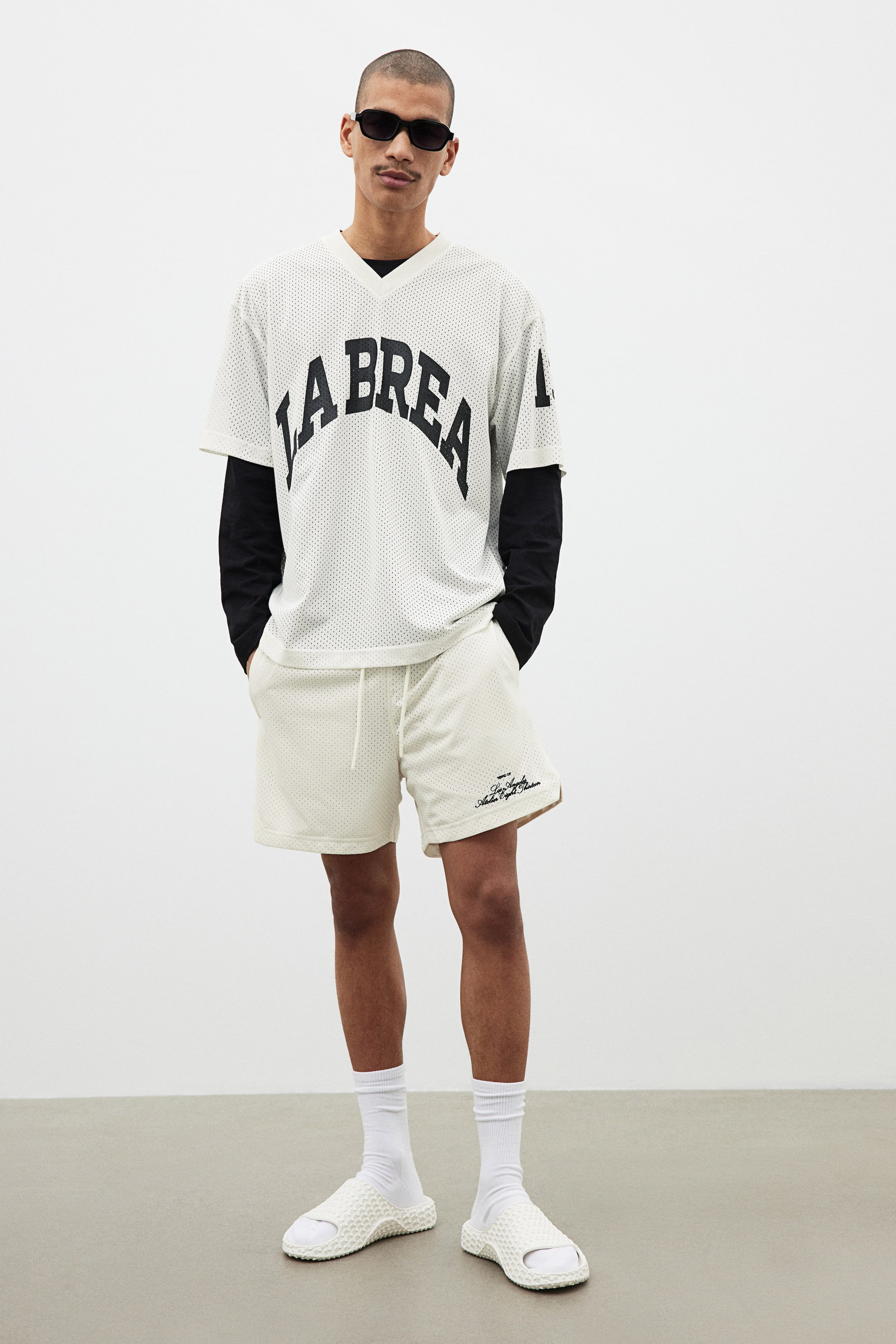 Loose Fit Printed Mesh T-shirt - White/La Brea - Men | H&M US