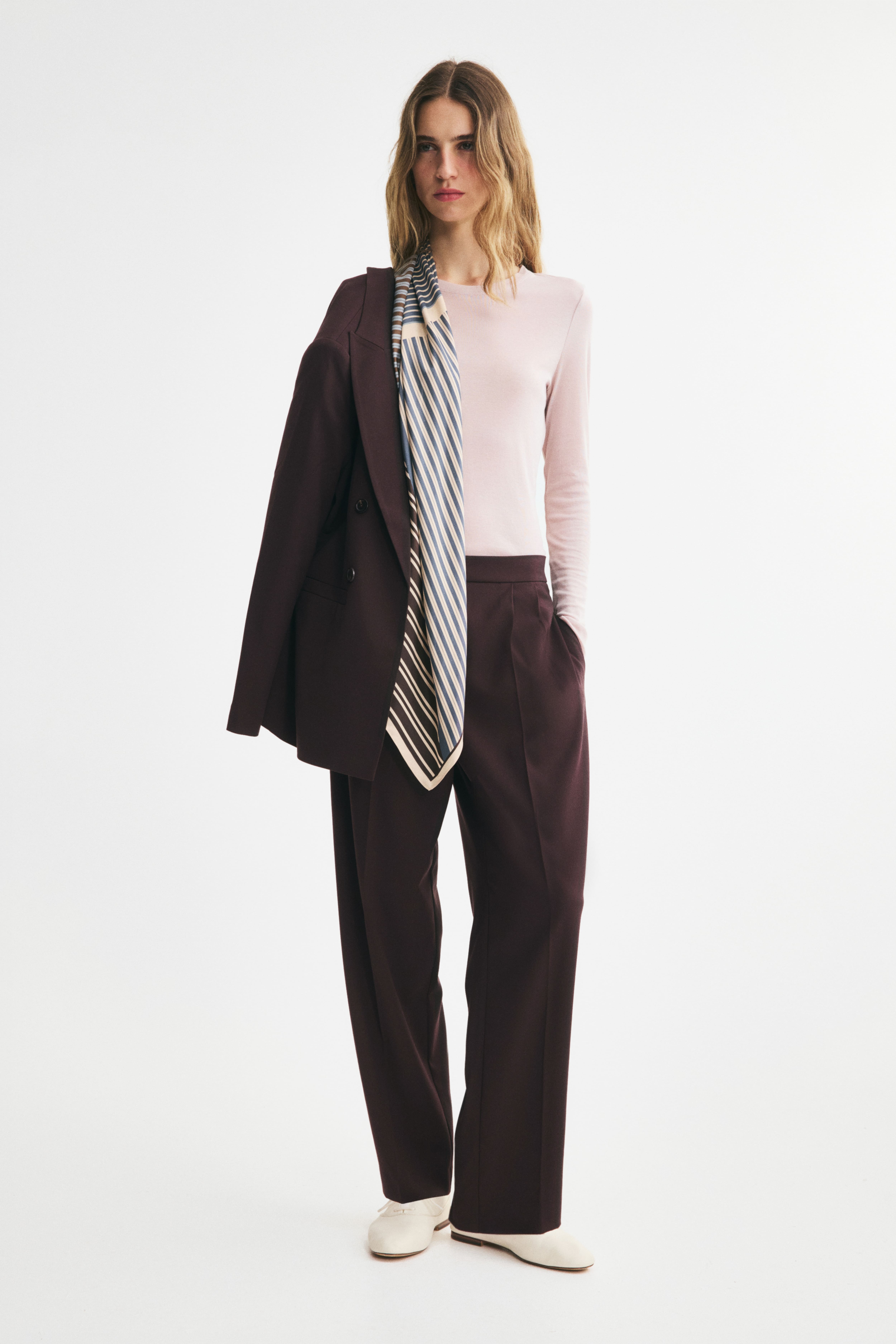 Pantalon à pinces avec pattes
