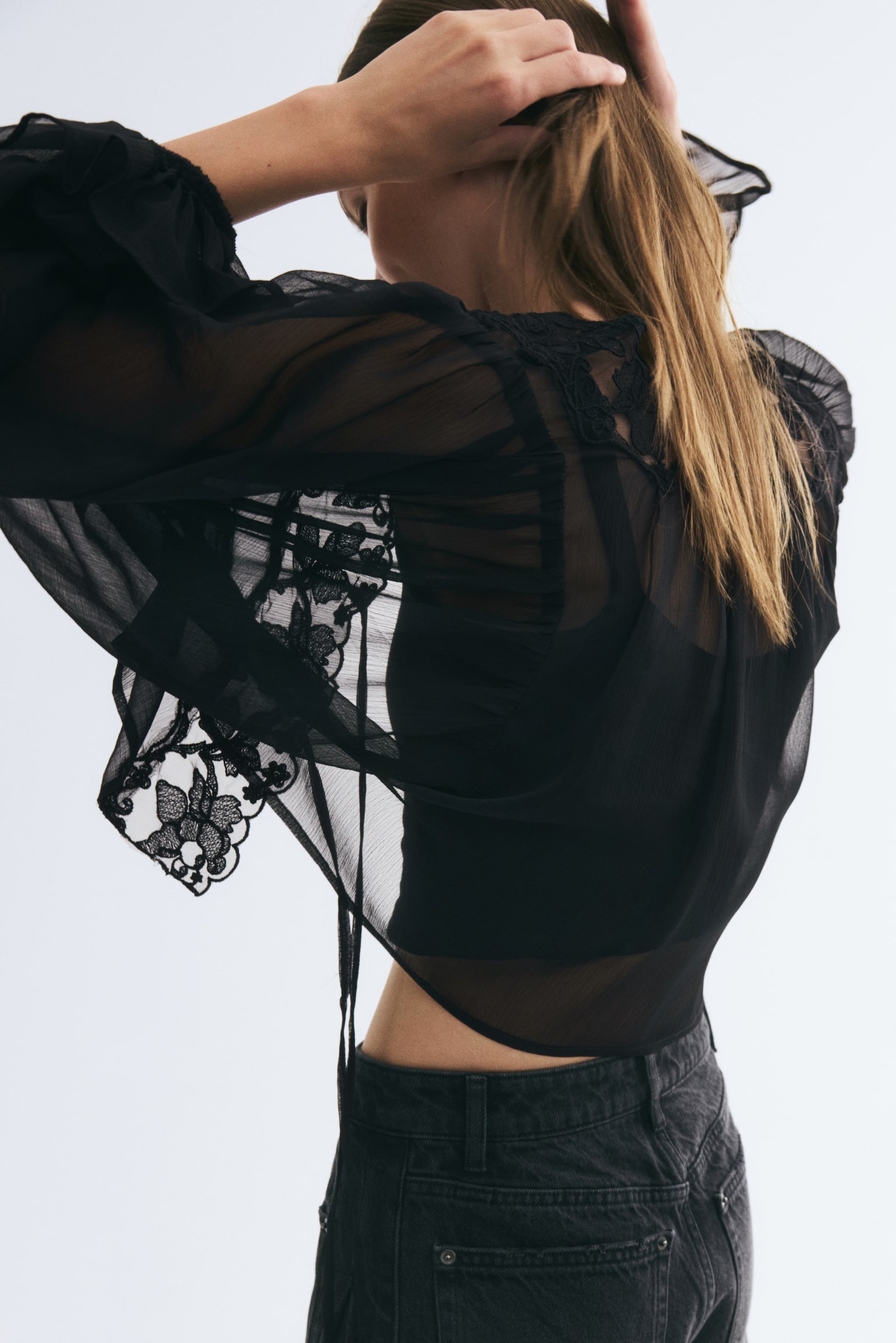 Женская блузка H&M Lace-Trimmed Balloon-Sleeved Blouse, цвет: Чёрный — фото 5