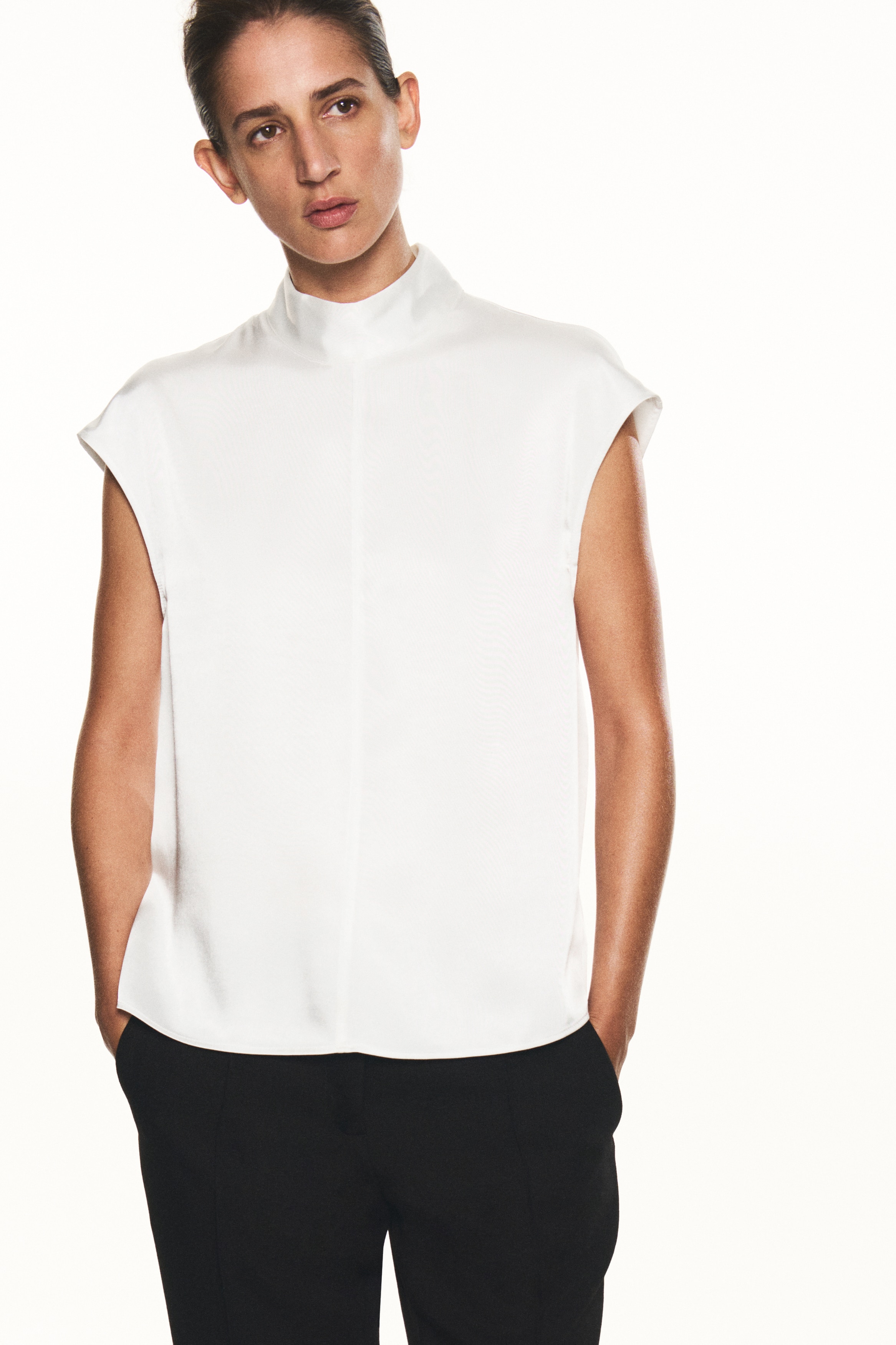 Stand-collar satin blouse - White/Yellow