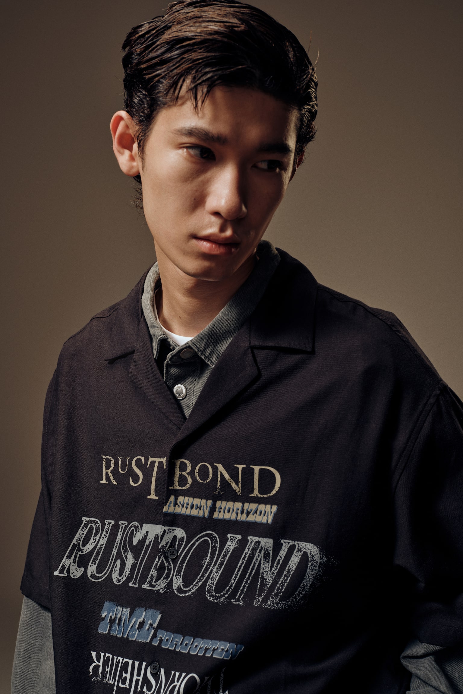 寬鬆剪裁休閒襯衫 - 黑色/Rustbound/深紫色/Rustbound/米色/印花 - 7