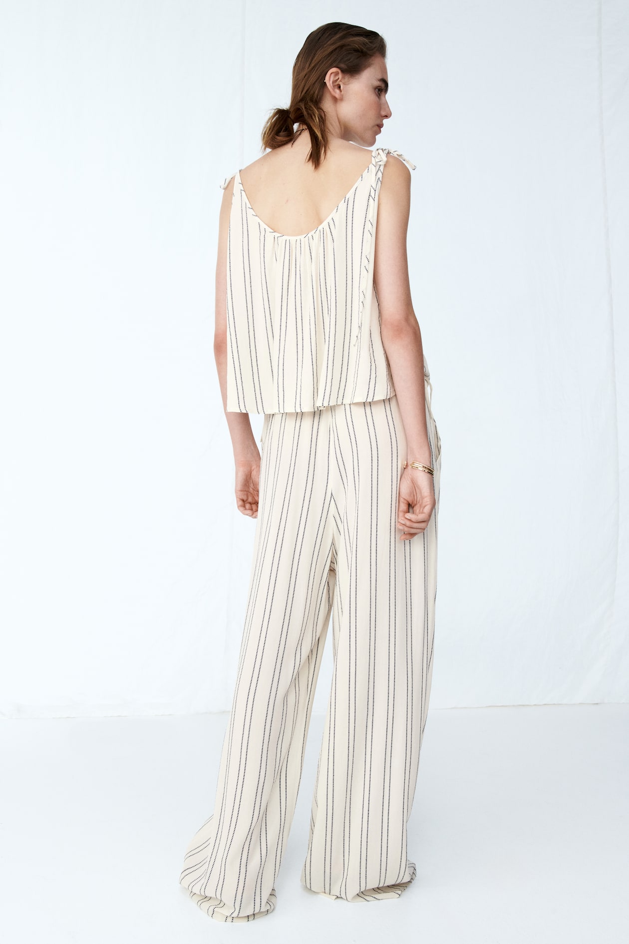 Oversized Top with Tie Shoulder Straps - image 4
