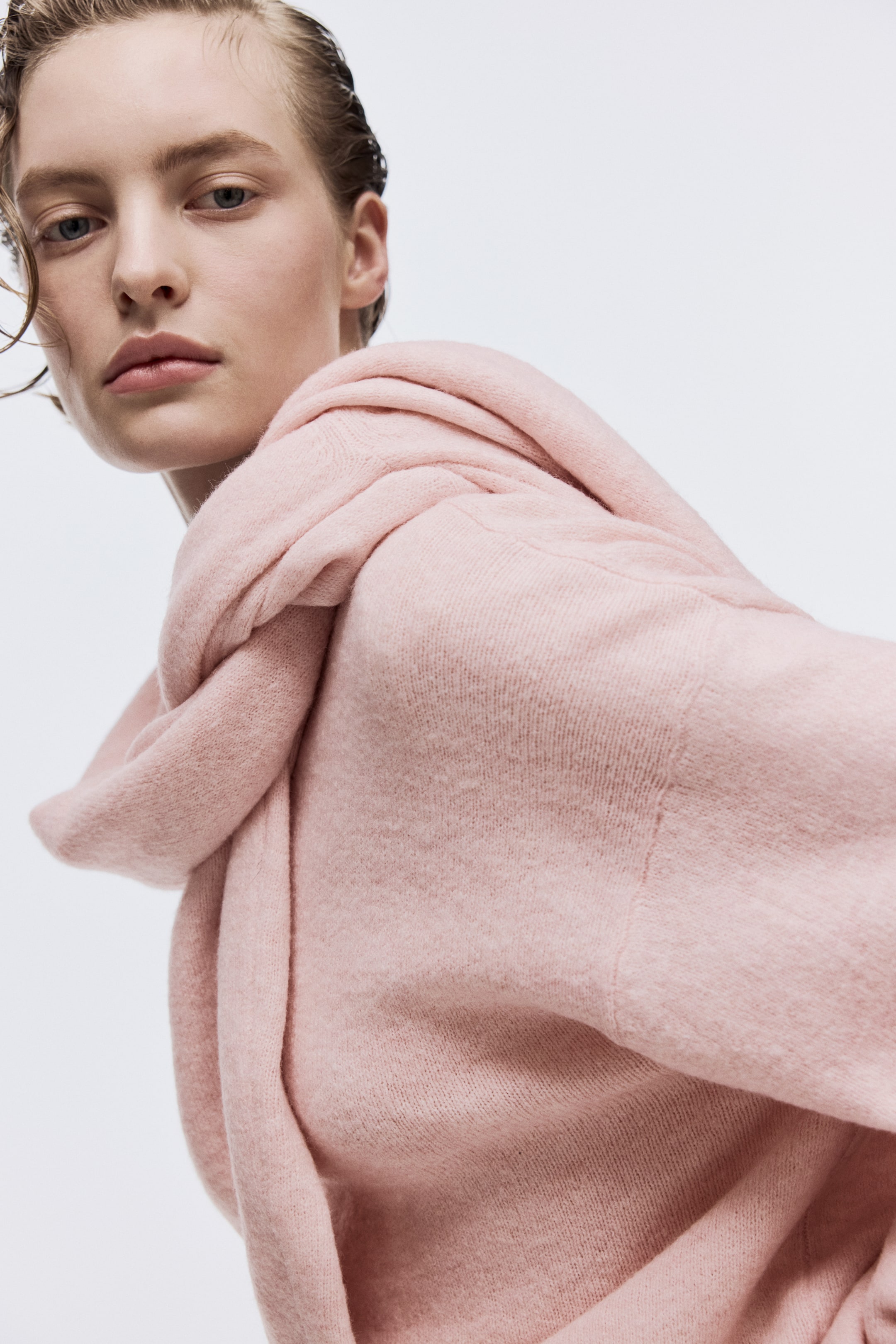 View larger image: Knitted jumper - Light pink - Ladies | H&M IE 4