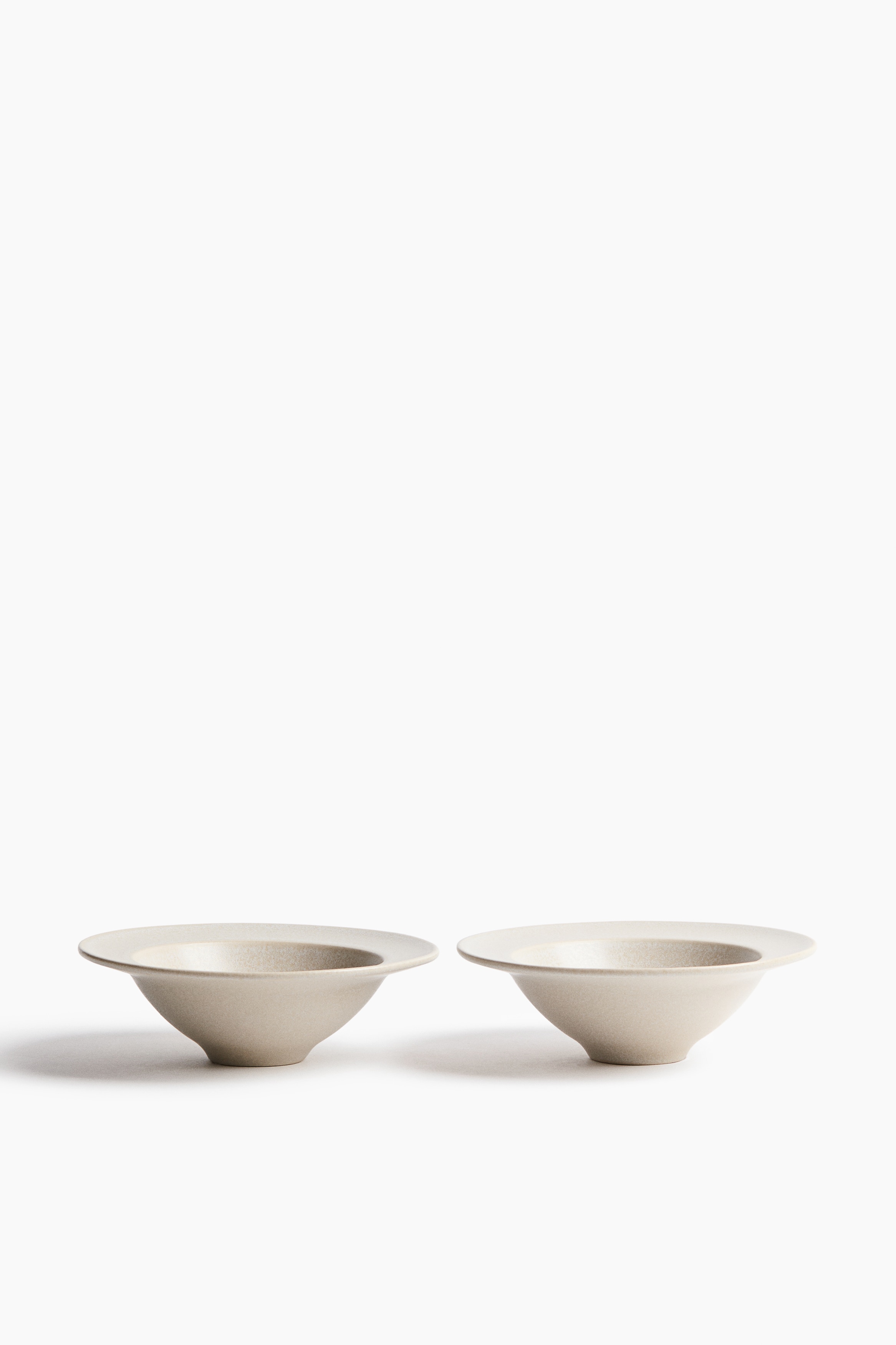 2-pack bowls in stonewareModel