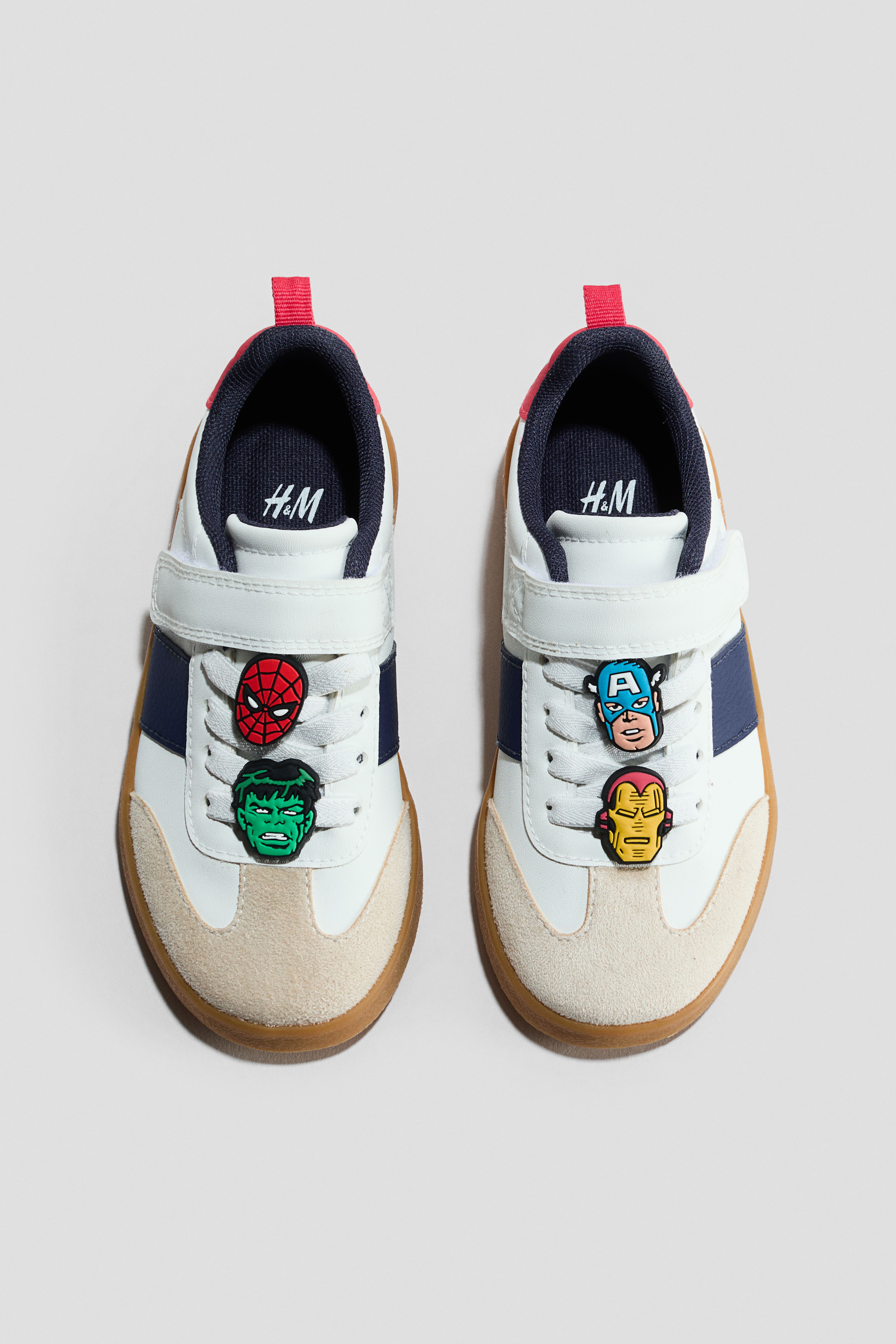 Espadrilles avec breloques