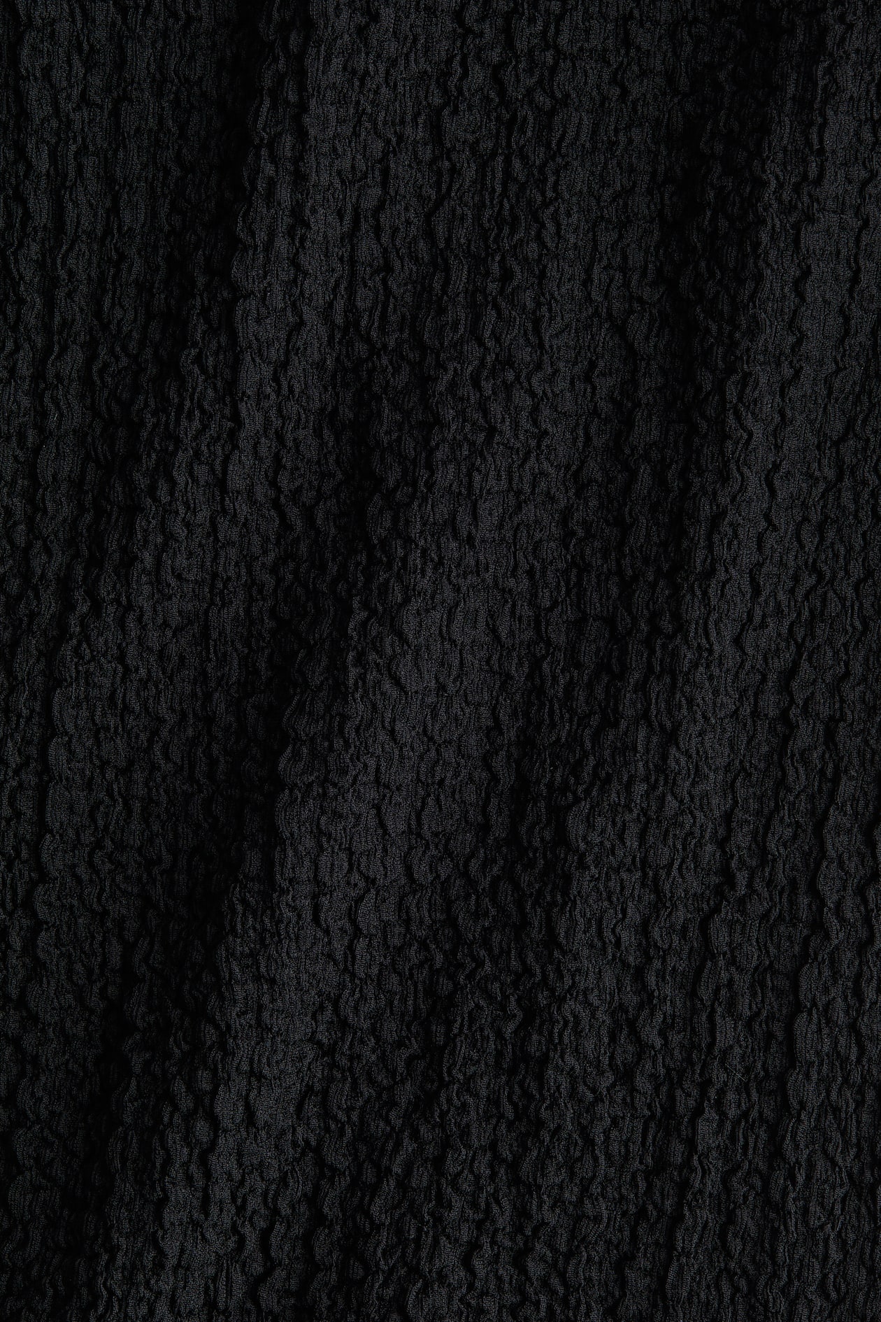 Crinkled Top with Overlocked Trim - image 2