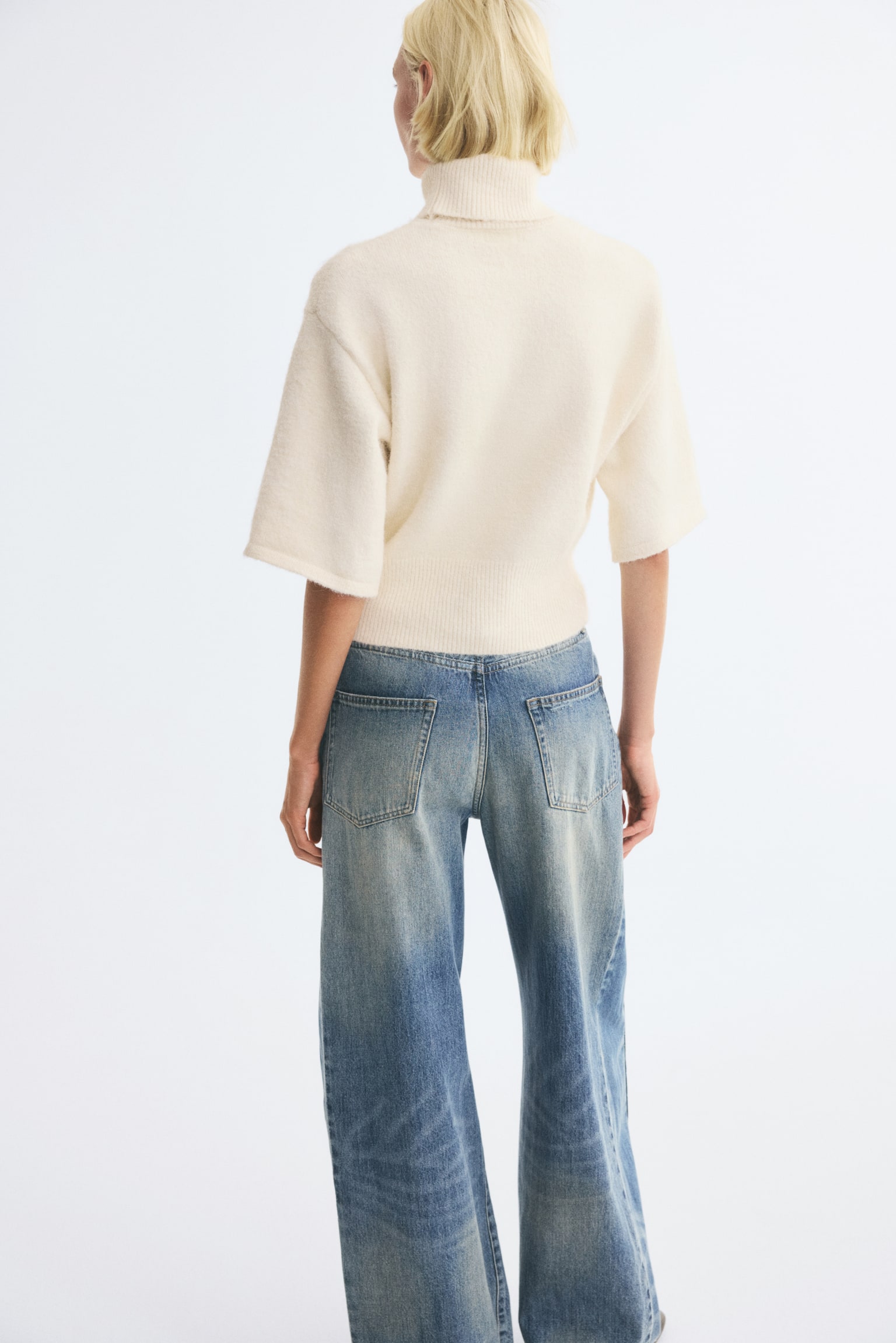 Женский свитер H&M Short-Sleeved Mock Turtleneck, цвет: Кремовый — фото 4