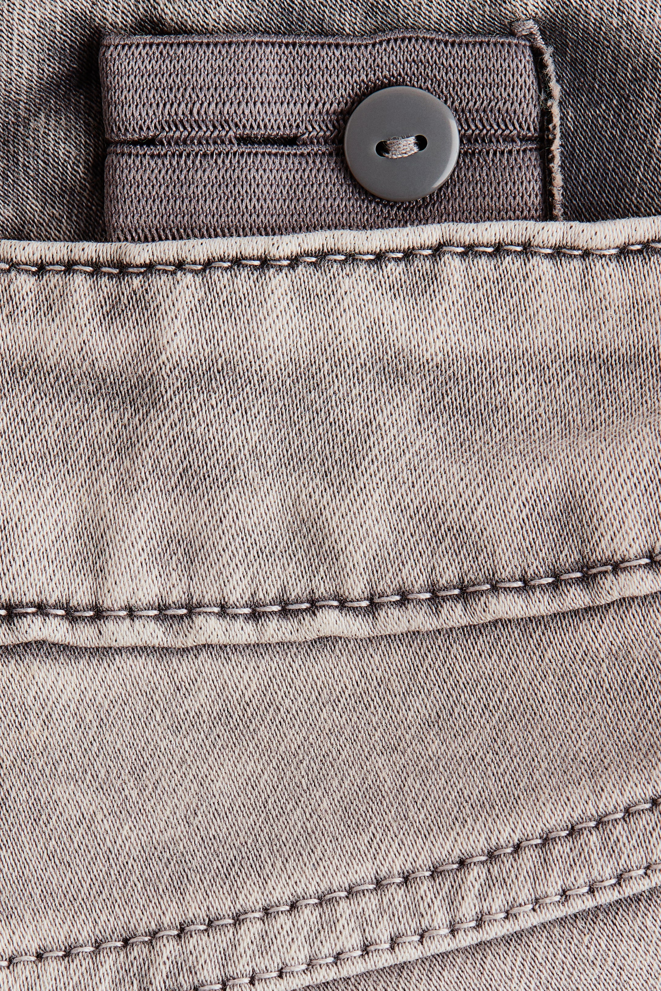 Relaxed-Fit Tapered Jeans