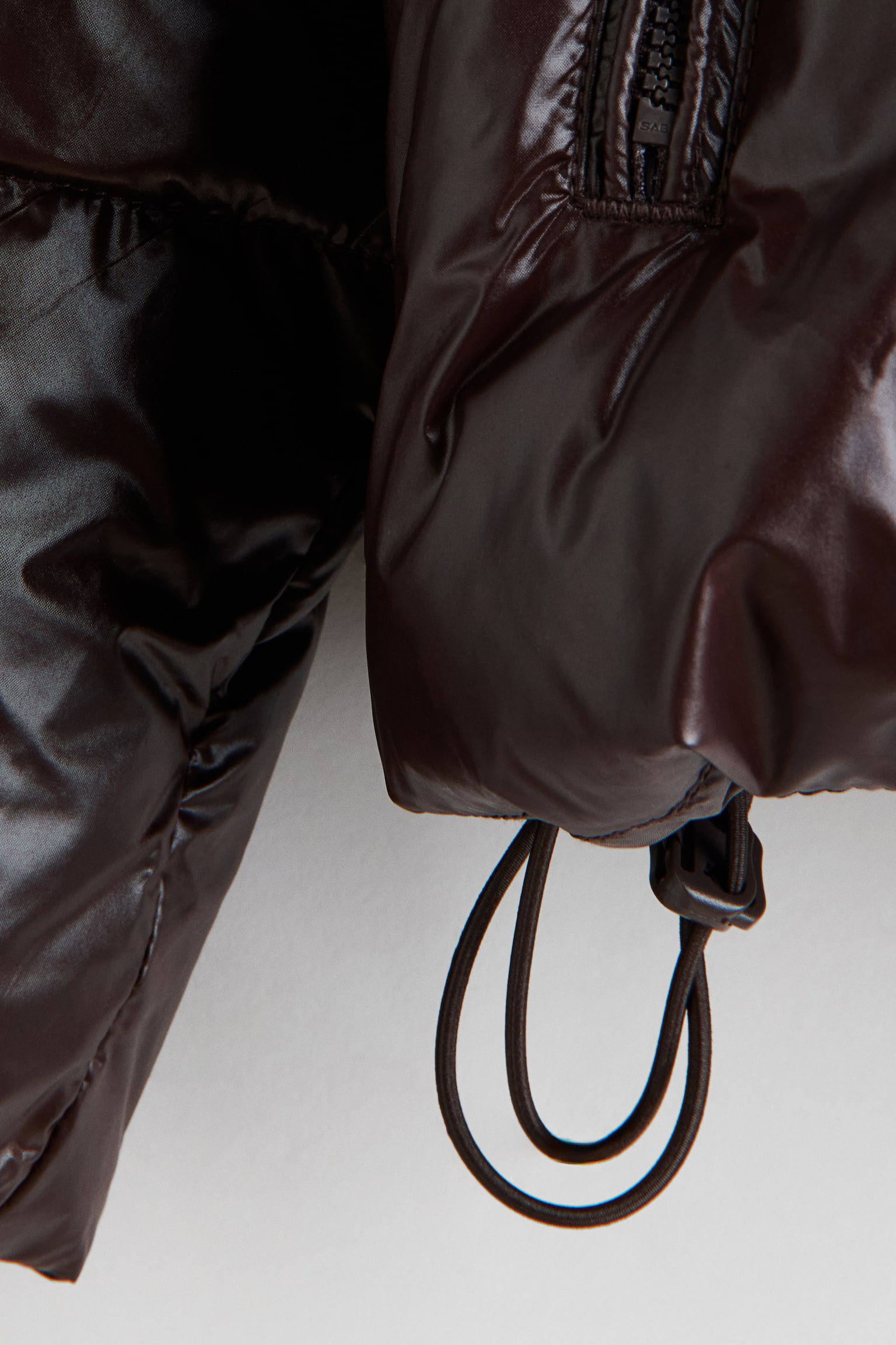 Детская куртка H&M Short Puffer, цвет: Тёмный коричневый — фото 2