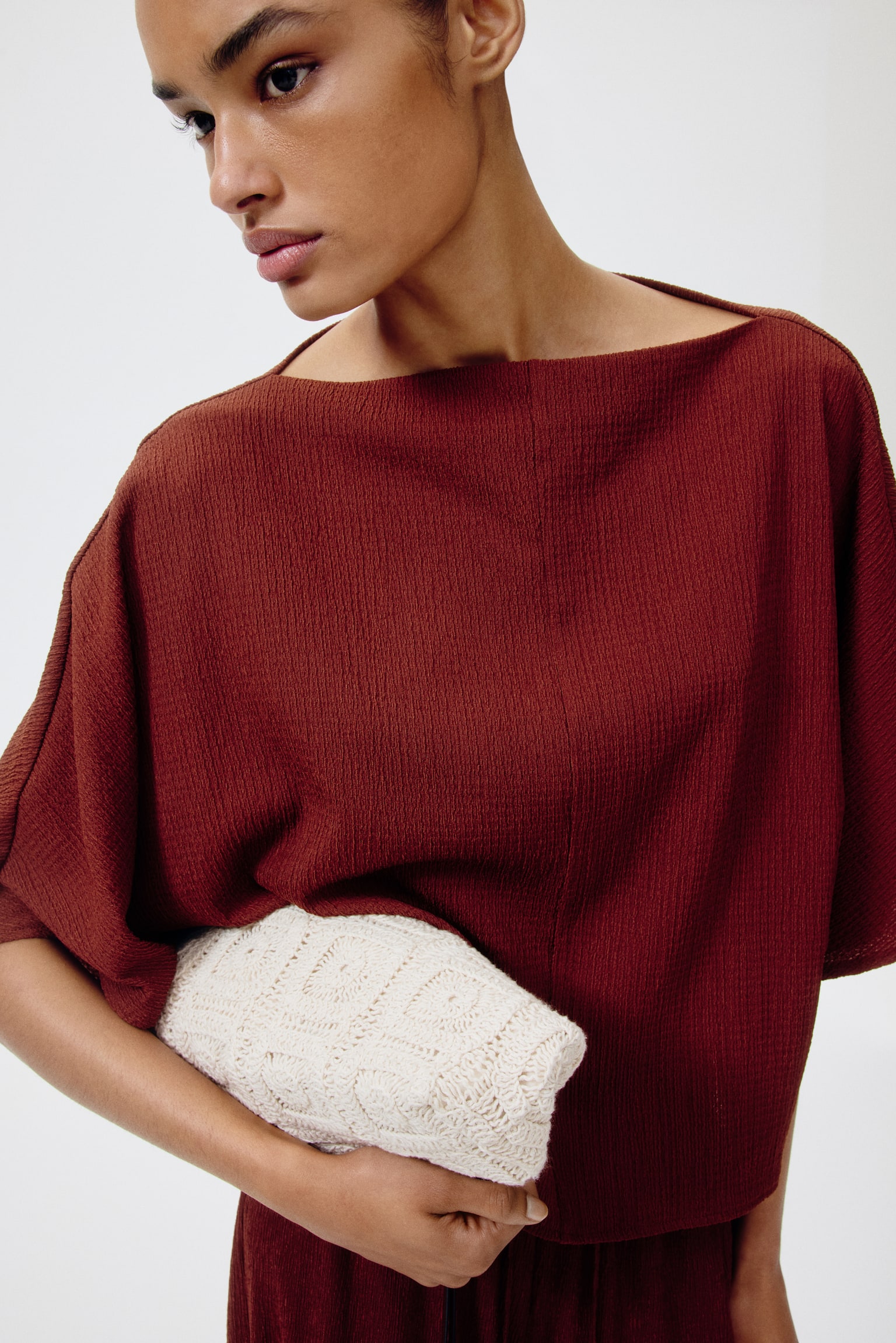 Crinkled Boat-Neck Top - Rust red/Light beige/Light pink/Dark brown - 1