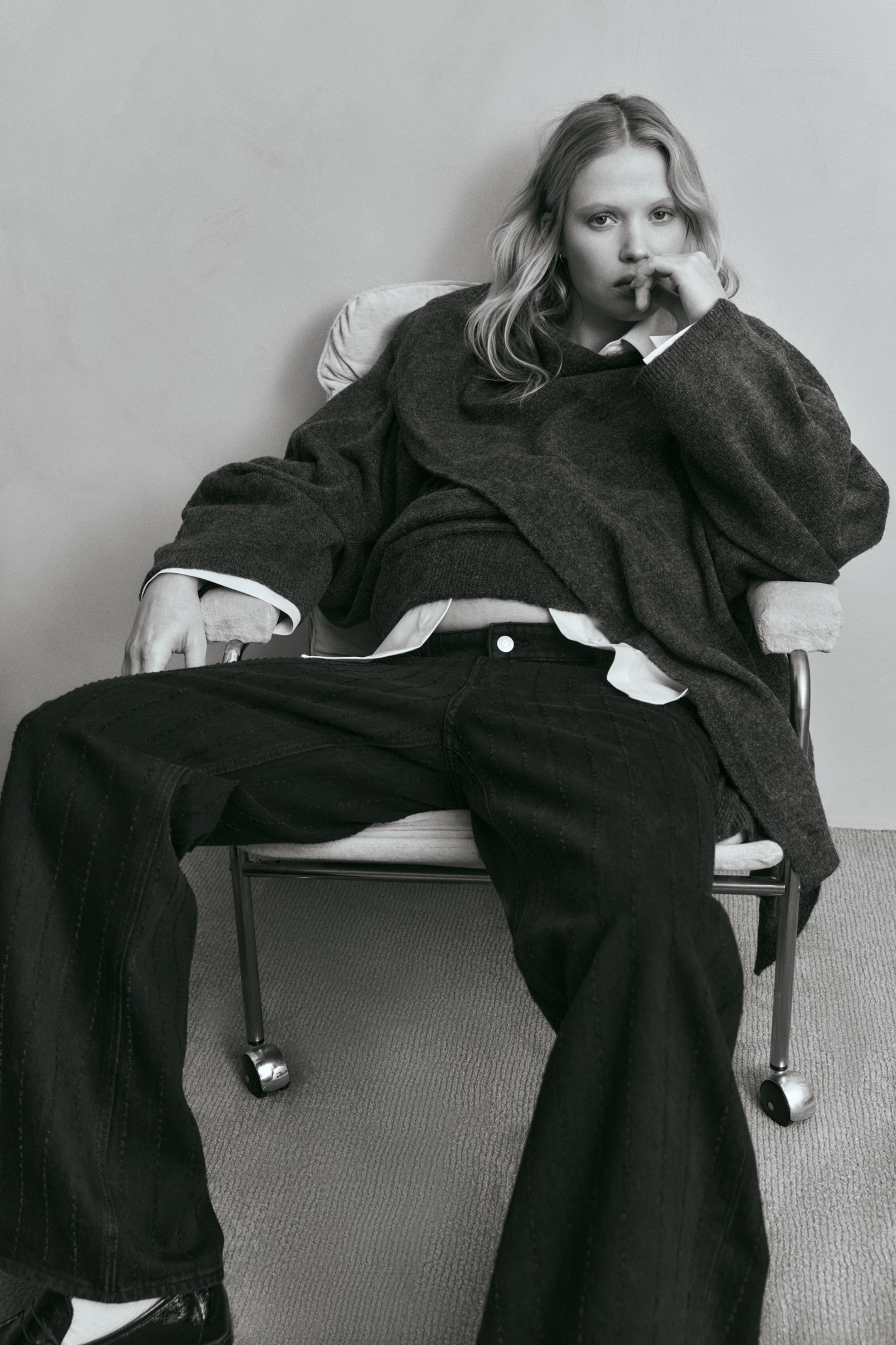 View larger image: MAMA Before & After wide jeans - Dark grey - Ladies | H&M IE 3