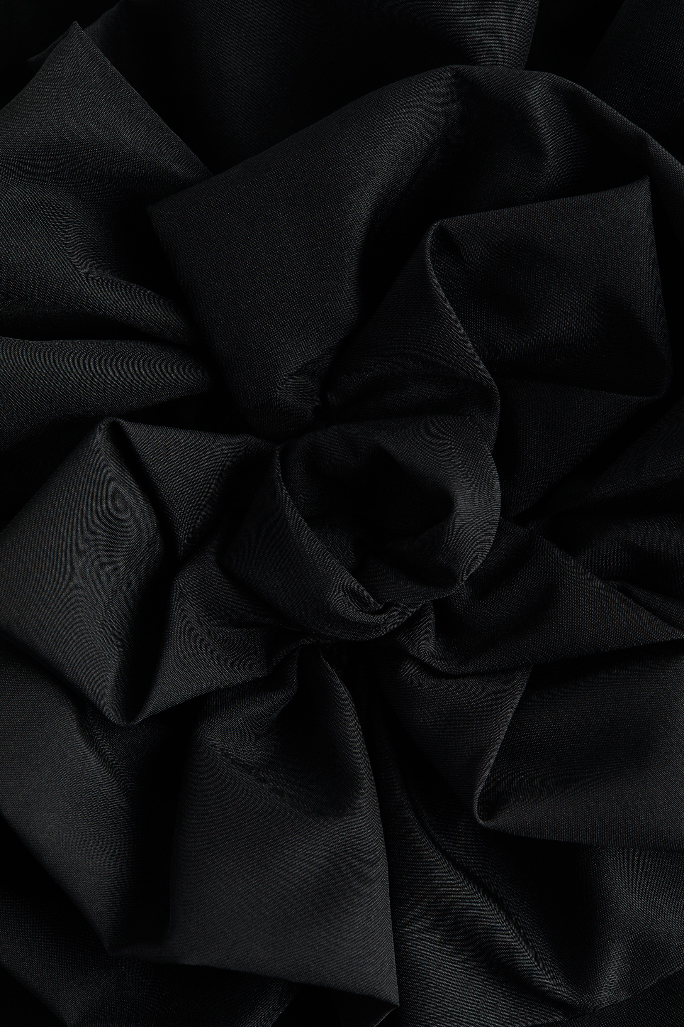 Appliquéd halterneck dress
