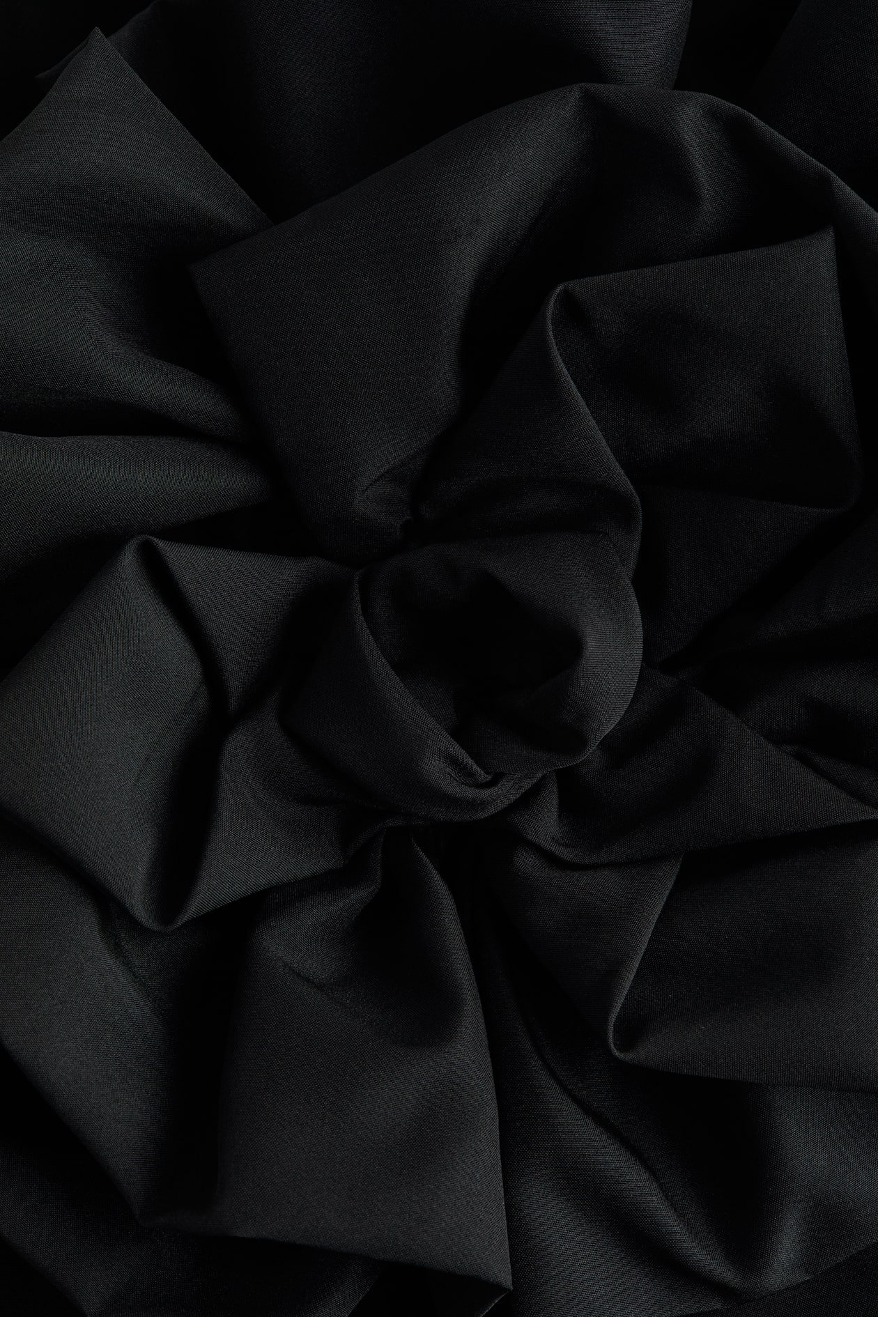 Appliqued Halterneck Dress - image 5